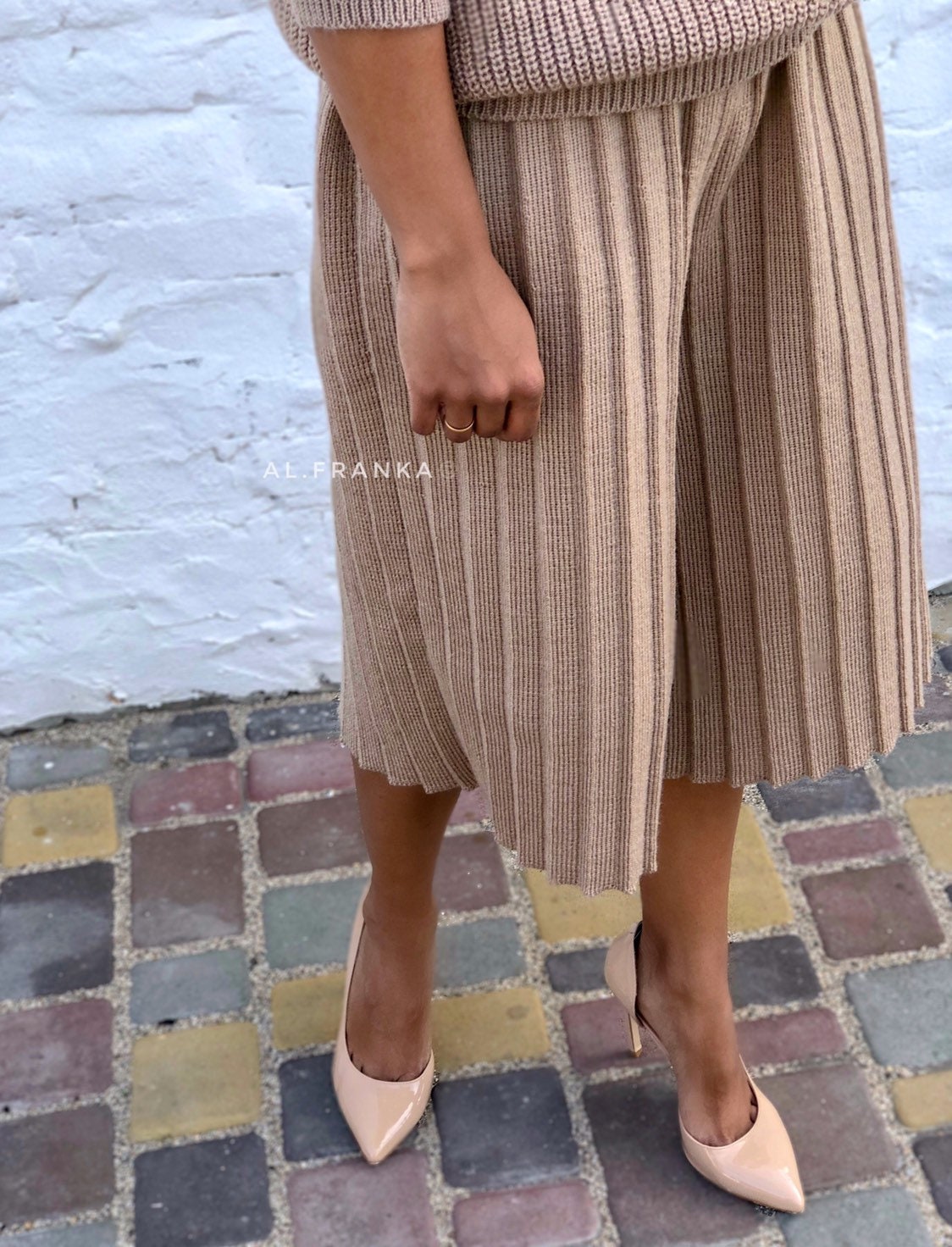 Two pieces knit womens suit beige Set Culotte pants/sweater Warm wool knitted suit Vintage costume Minimalist oversize suit/trousers pleated
