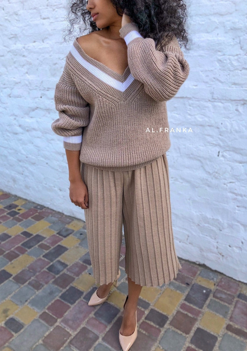 Two pieces knit womens suit beige Set Culotte pants/sweater Warm wool knitted suit Vintage costume Minimalist oversize suit/trousers pleated