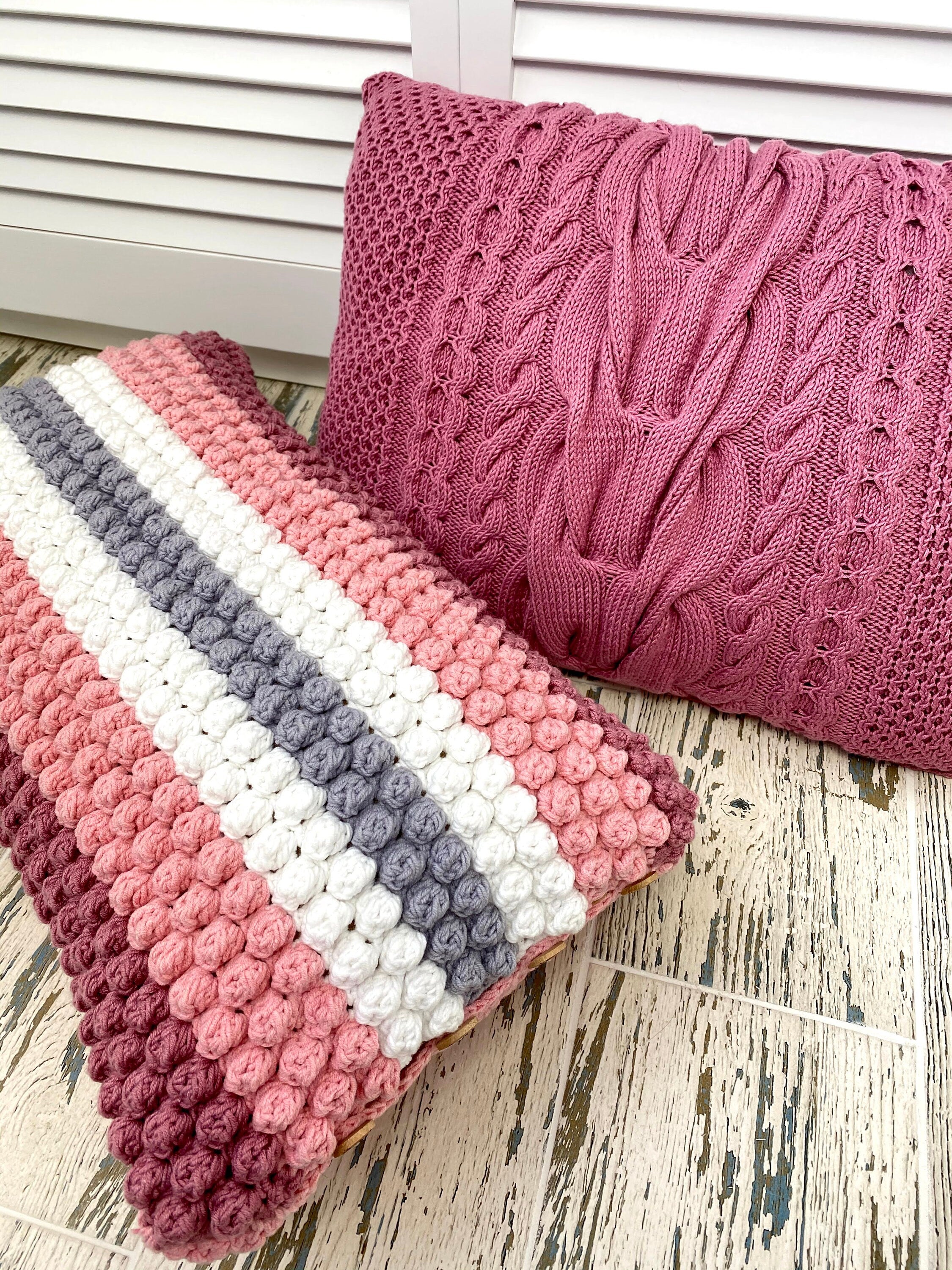 Knit pillows Home boho Decor/kids room decor/pink crocheted pillows bubbles/Cable Knit Pillow Cover/natural cotton pillow Handmade