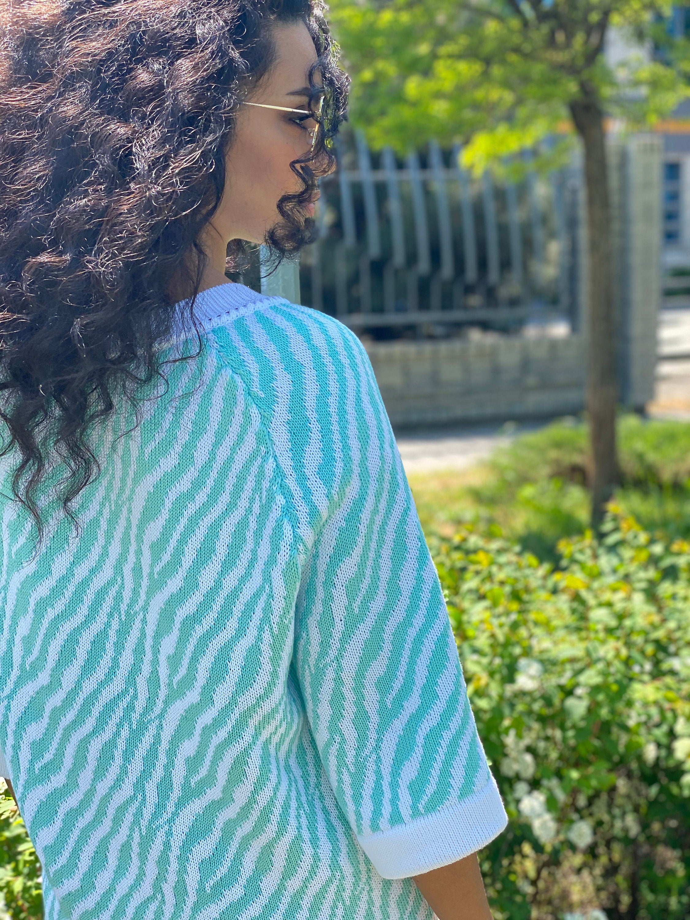 Knitted softy organic cotton sweater animal print pattern Zebra print pullover short sleeve White green half sleeve blouse for women