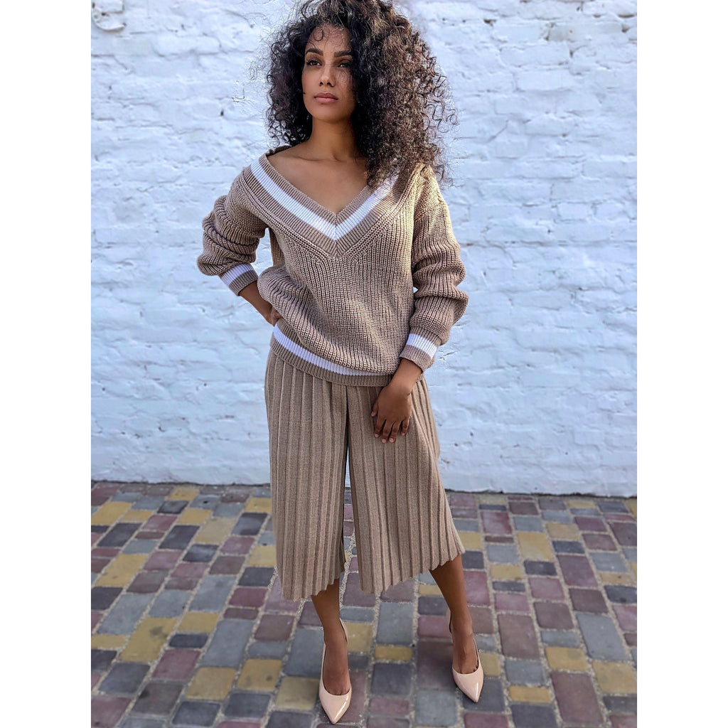 Knit women's suit/beige Set/culotte pants/sweater/Knit Set/Warm wool knitted suit/vintage costume/Minimalist/oversize suit/trousers pleated