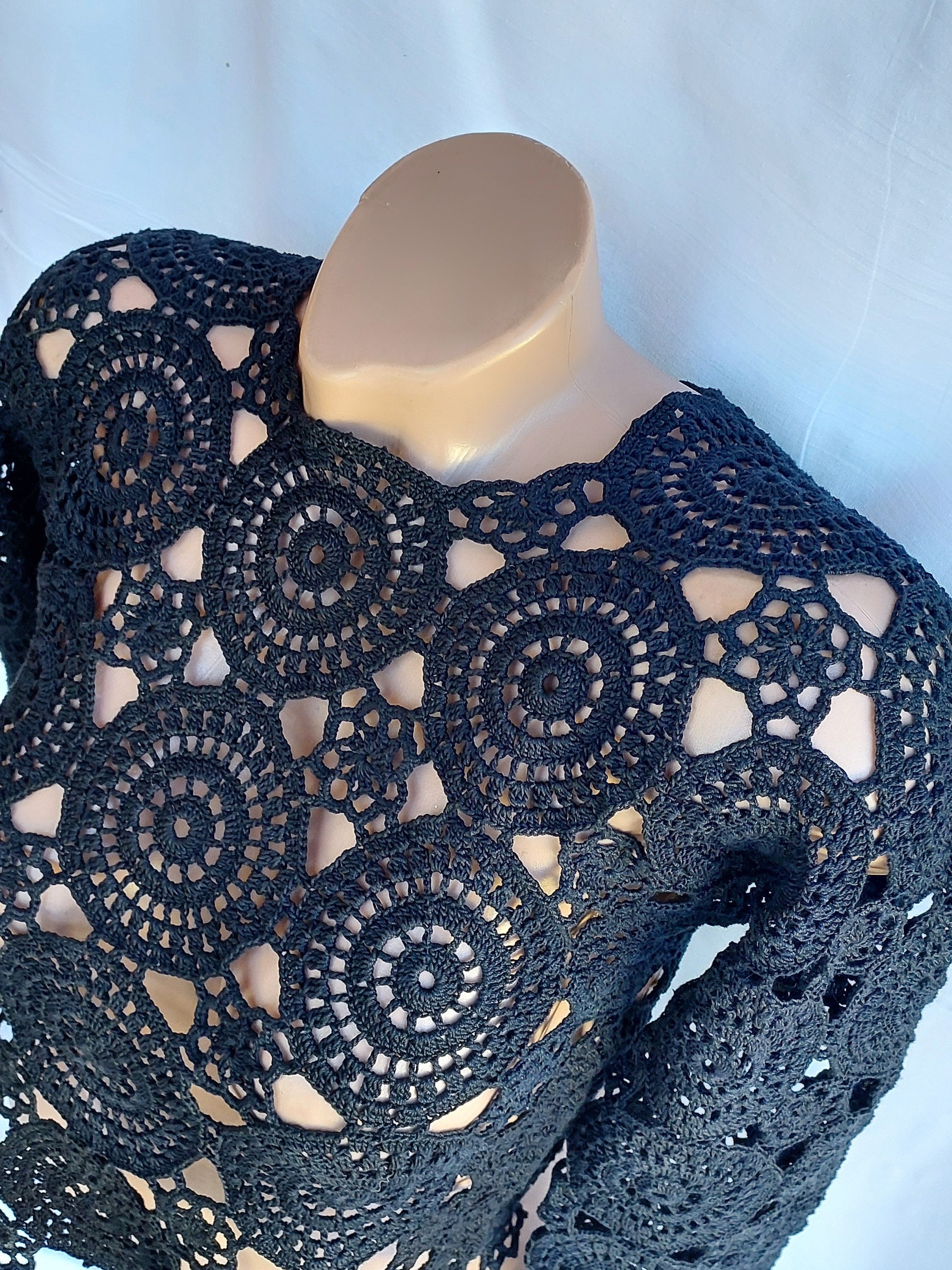 Crochet blouse Lace crochet top Crochet sweater Vintage crochet black white lace Long sleeve top 70s Boho Women Knit blouse gift for her