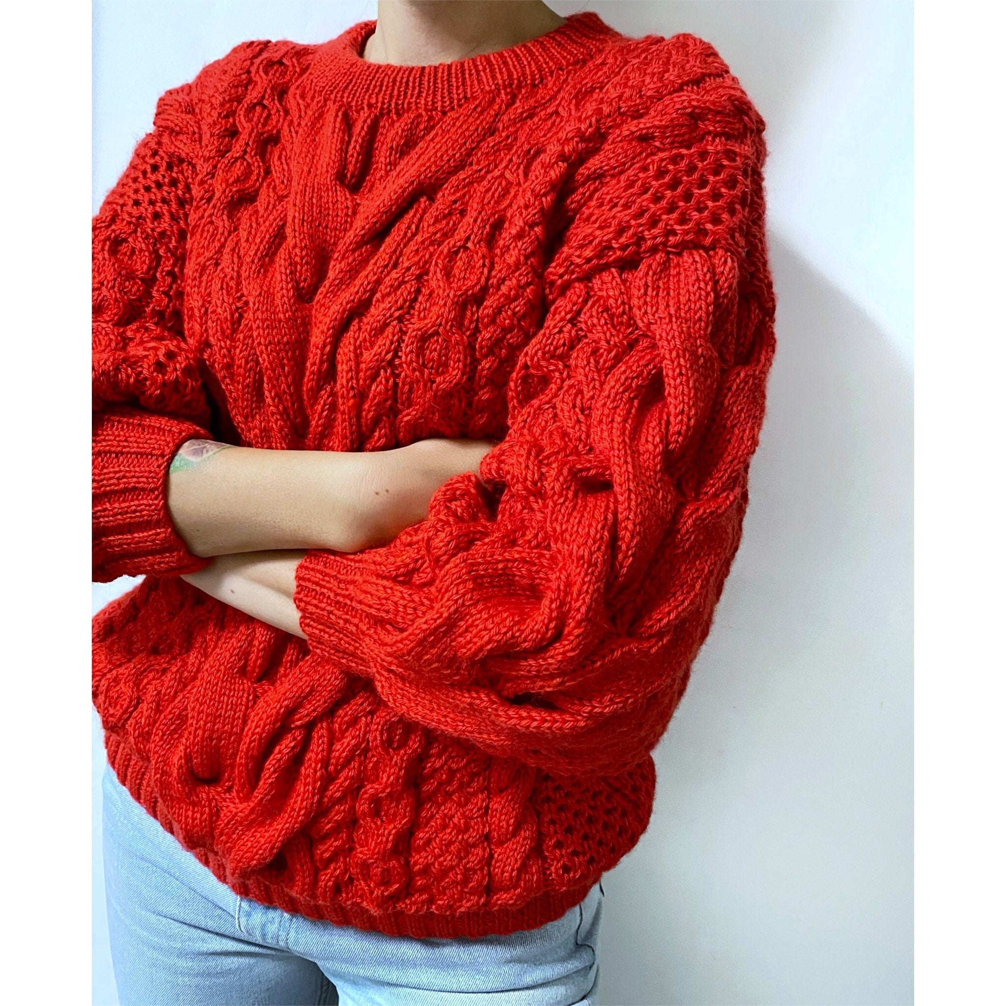 Red knit wool sweater women/knitted jumper 7/8 sleeve Cable knitting Loose knit Oversized Womens red knitted sweater