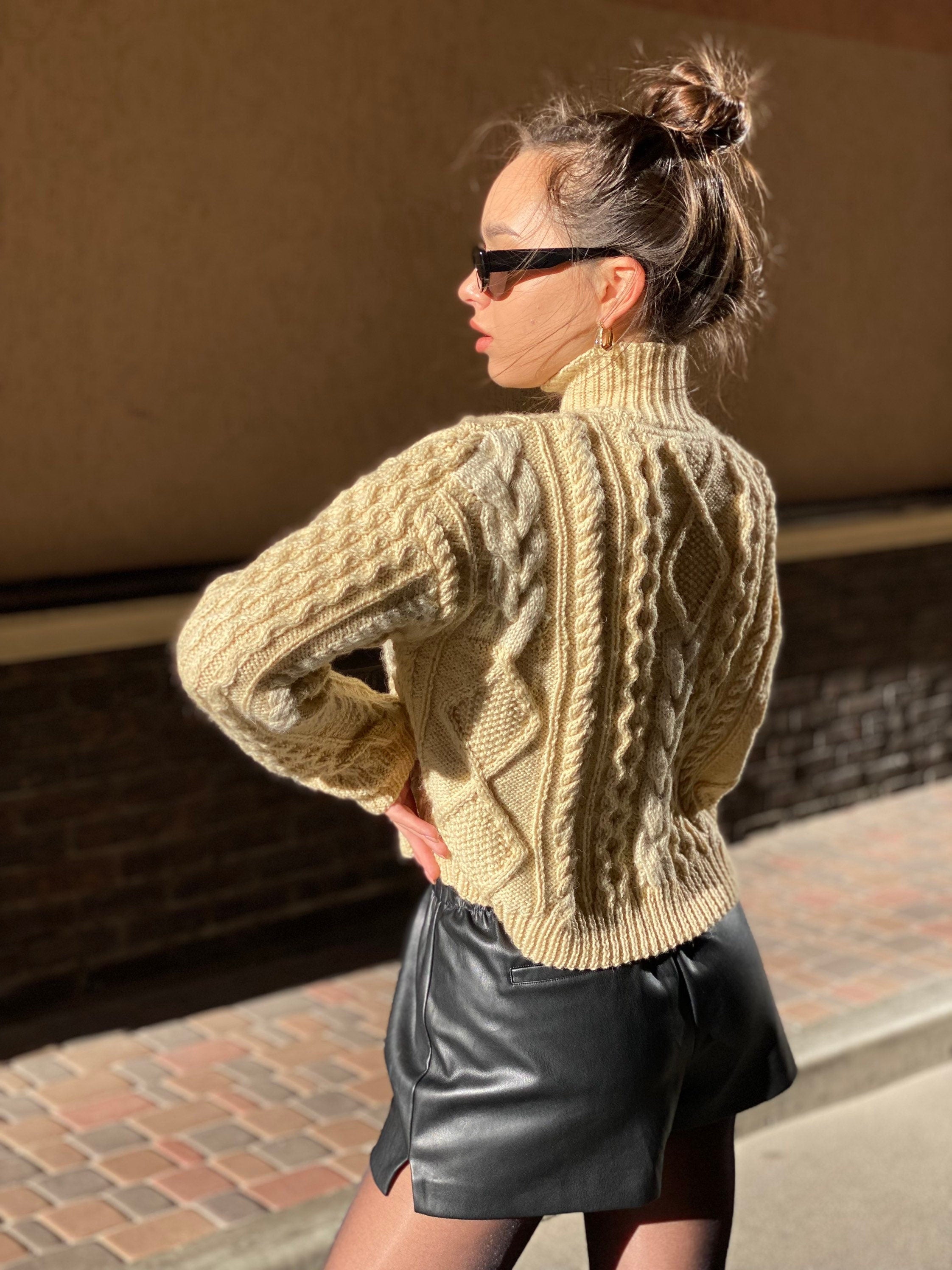 Hand knit sweater Chunky knit turtleneck pullover Oversize crop sweater Women cable knit sweater White Cream Ivory
