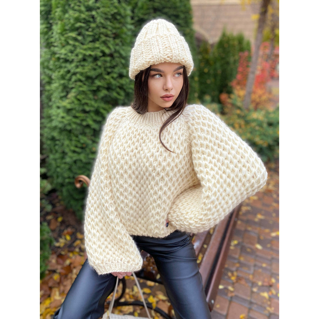 Cable knit wool Milk sweater Hand knit Milk Pastel sweater Chunky knit crop pullover