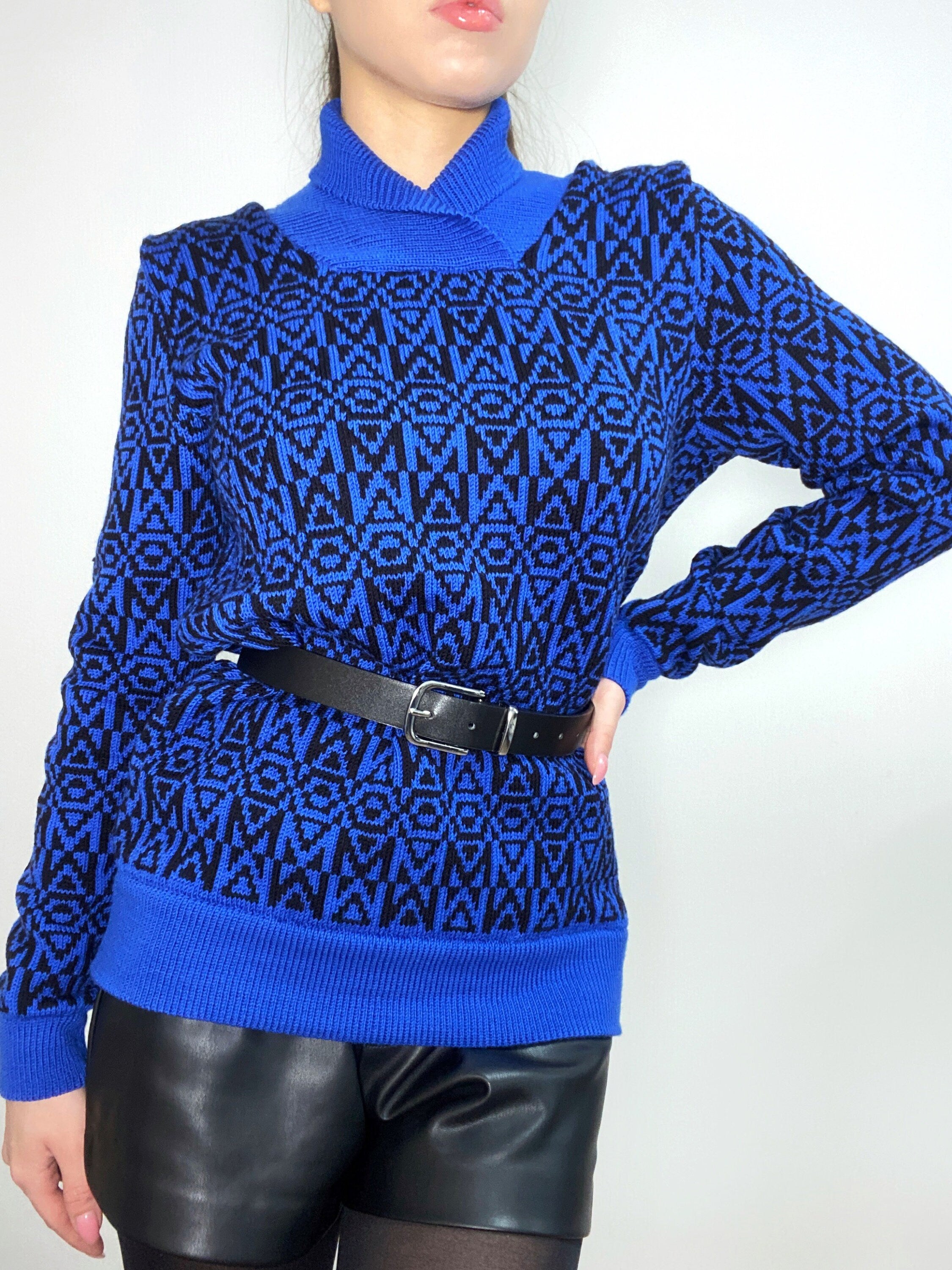 Vintage sweater Blue black sweater women Hand knit merino wool sweater V-collar sweater Sweater with print