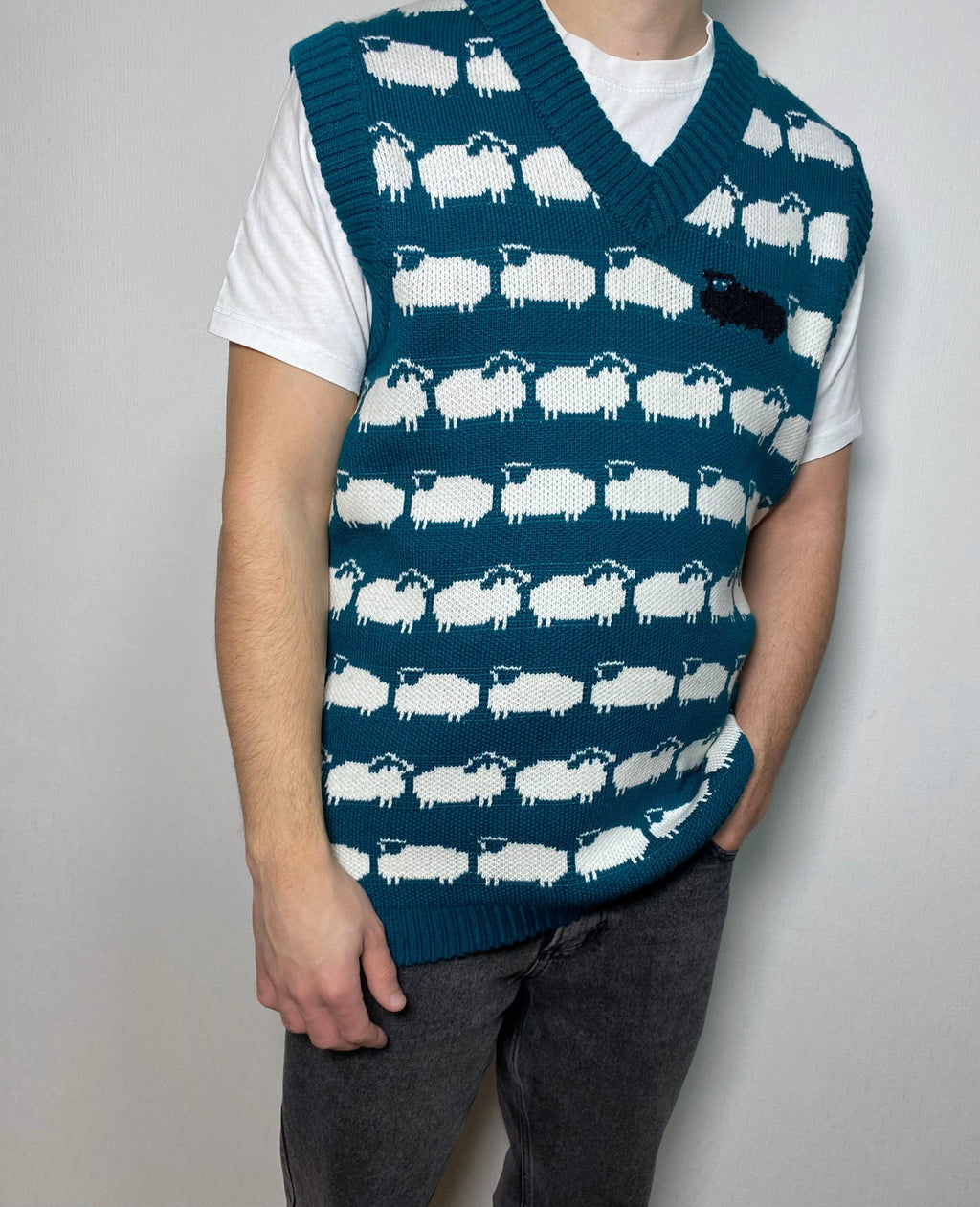 Emerald Green knit vest white black sheep for men Knit merino cable knit sweater vest white sheep Sleeveless jacket men’s wool Gift for him