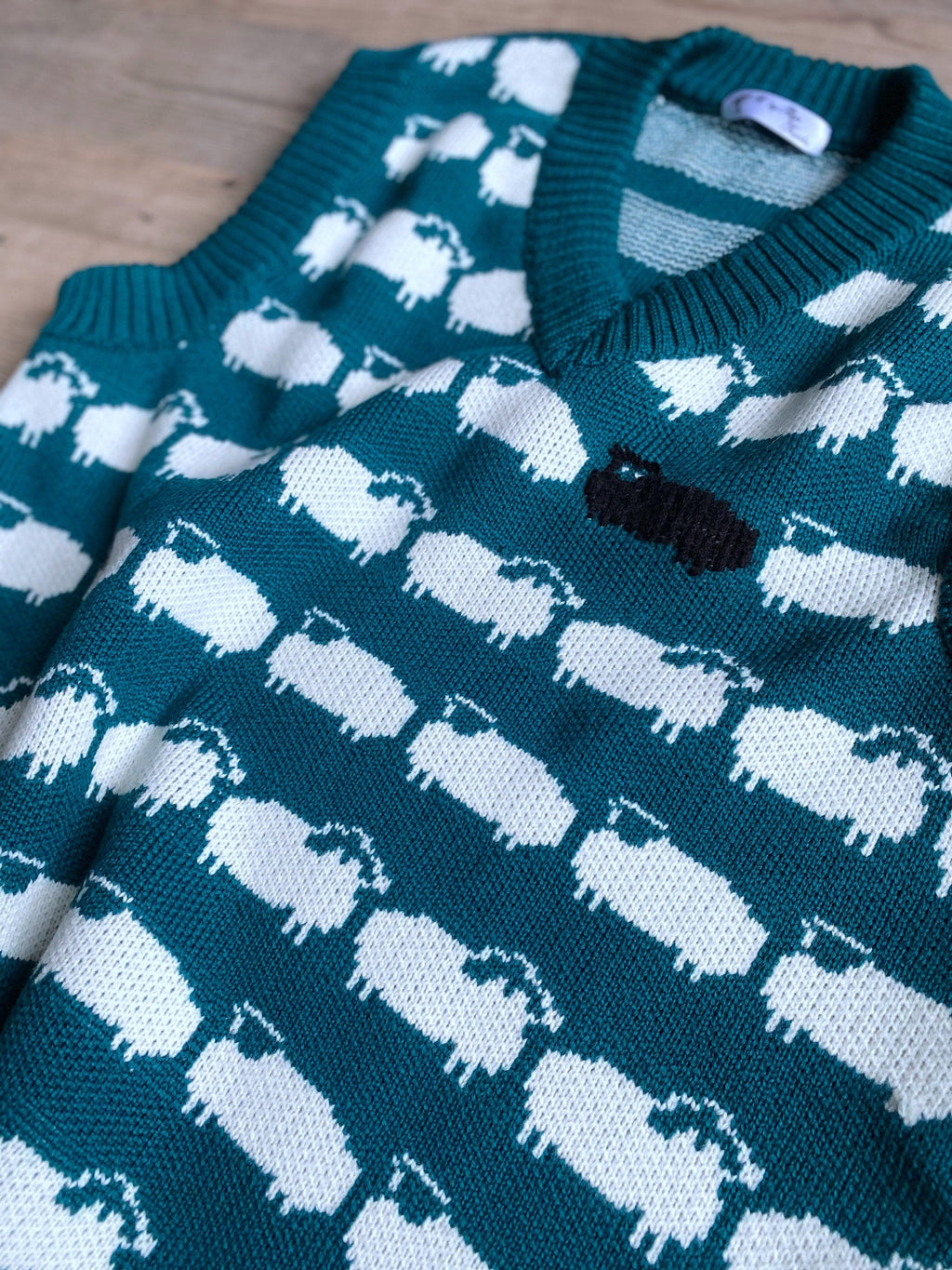Emerald Green knit vest white black sheep for men Knit merino cable knit sweater vest white sheep Sleeveless jacket men’s wool Gift for him