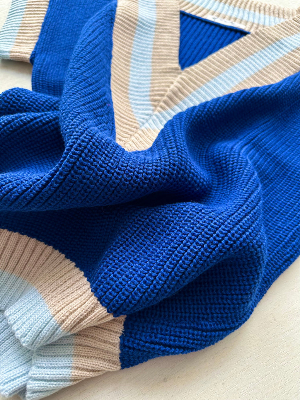 Classic knit sweater vest Chunky V-Neck sweater Sleeveless Vest Blue womens vest Oversize sweater top Sleeveless Pullover Loose Sweater