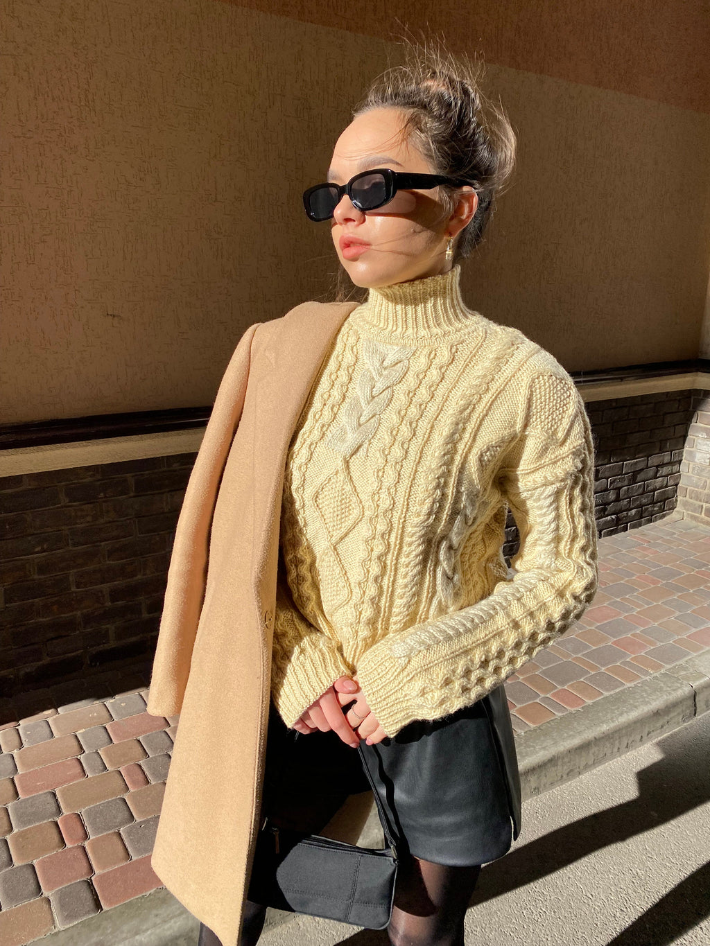 Hand knit sweater Chunky knit turtleneck pullover Oversize crop sweater Women cable knit sweater White Cream Ivory
