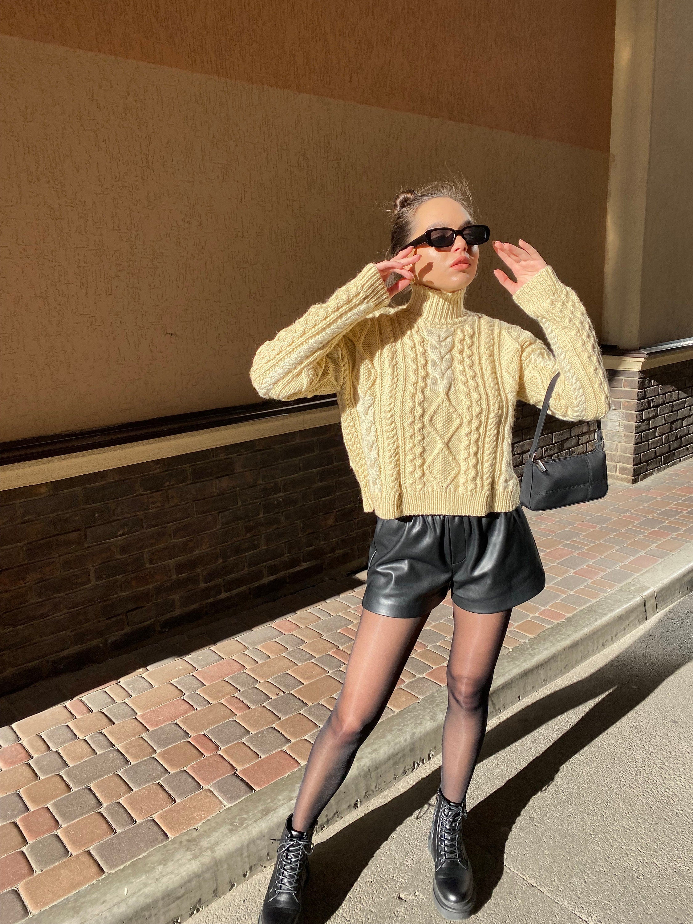 Hand knit sweater Chunky knit turtleneck pullover Oversize crop sweater Women cable knit sweater White Cream Ivory