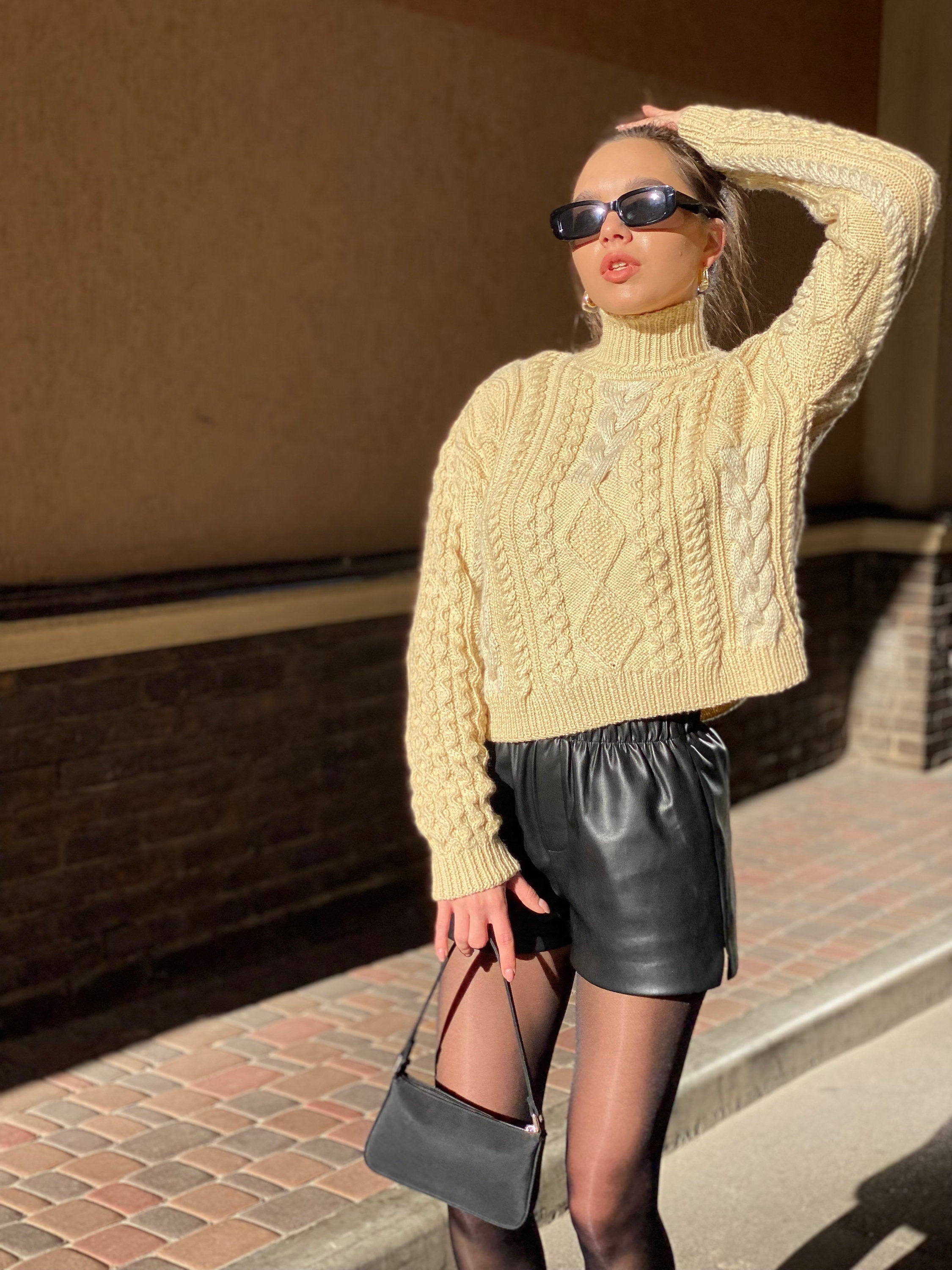 Hand knit sweater Chunky knit turtleneck pullover Oversize crop sweater Women cable knit sweater White Cream Ivory