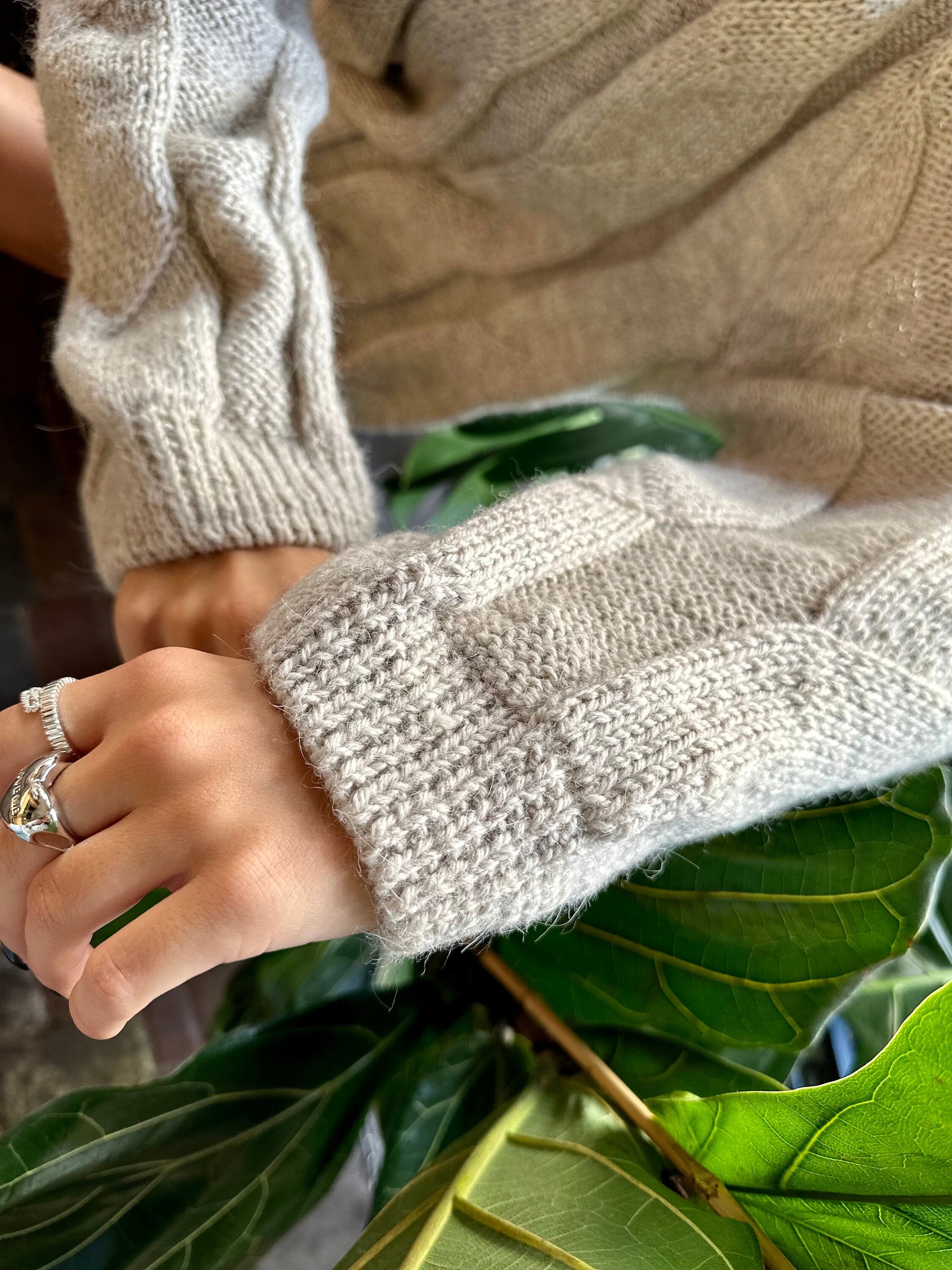 Alpaca wool cable knit oversize pastel sweater dresses women Beige melange pullover V -collar Long sweater Chunky knit loose sweater Cozy