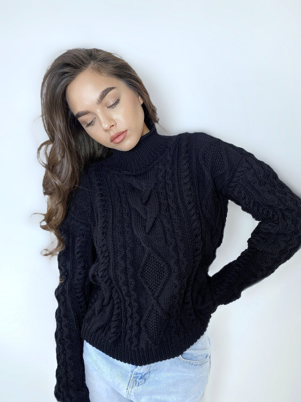Hand knit soft merino wool sweater Chunky knit organic cotton turtleneck pullover Oversize crop sweater Women cable knit sweater Black White