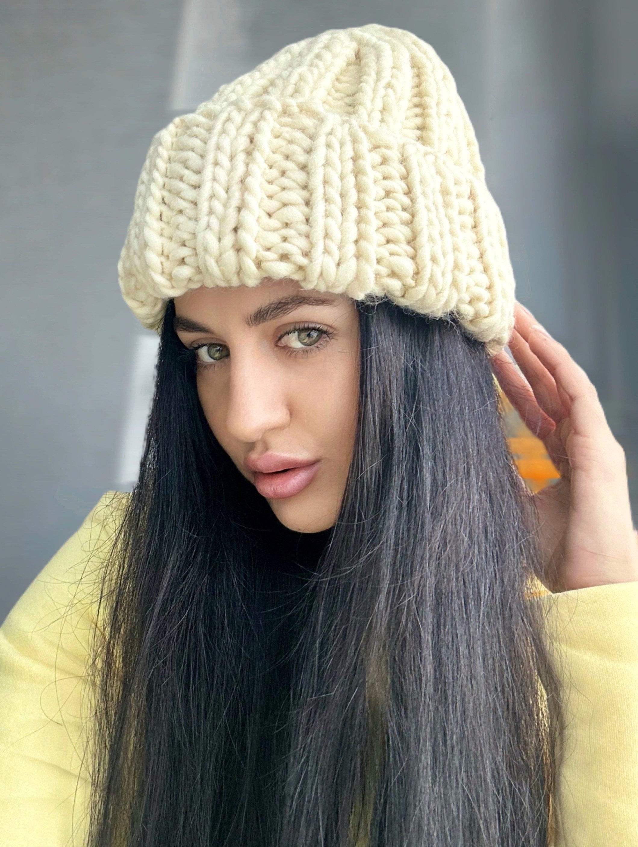 Chunky knit hat Super Chunky Beanie Winter knit hat Big warm winter knitted hat White Beige Pastel knit hand hat Chunky knit beanie