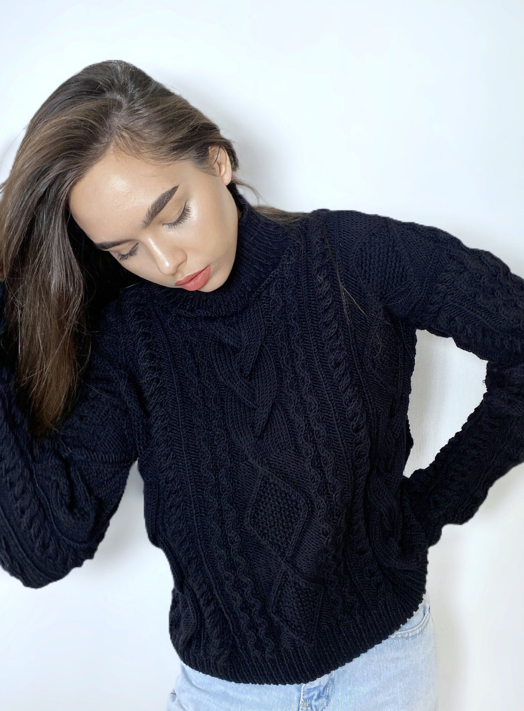 Hand knit soft merino wool sweater Chunky knit organic cotton turtleneck pullover Oversize crop sweater Women cable knit sweater Black White