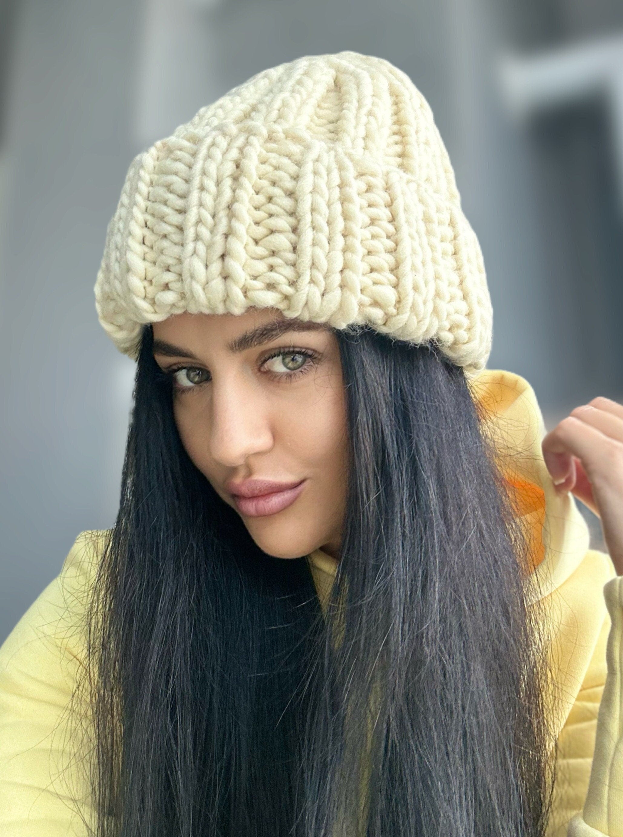 Chunky knit hat Super Chunky Beanie Winter knit hat Big warm winter knitted hat White Beige Pastel knit hand hat Chunky knit beanie