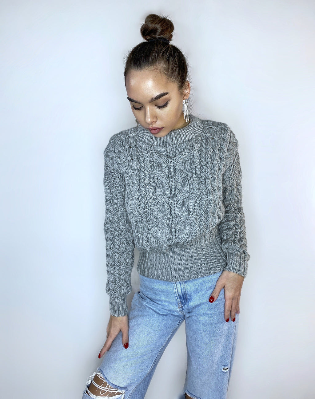 Gray soft merino mixture knitted Sweater Women/Hand Knitted Jumper/Crop Sweater/Cable Knit/Loose Knit/Oversized/High Waist Knitted Sweater