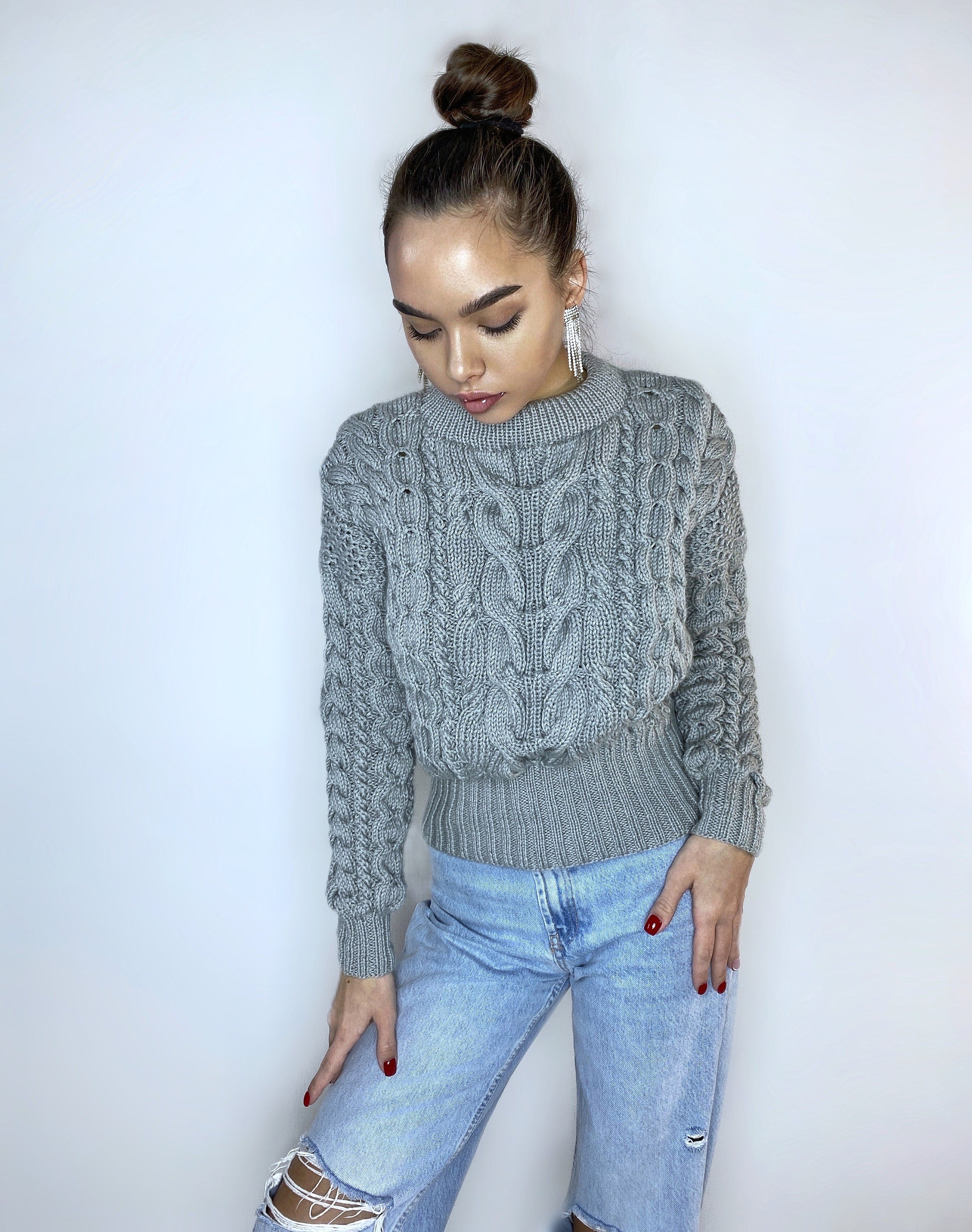 Gray soft merino mixture knitted Sweater Women/Hand Knitted Jumper/Crop Sweater/Cable Knit/Loose Knit/Oversized/High Waist Knitted Sweater