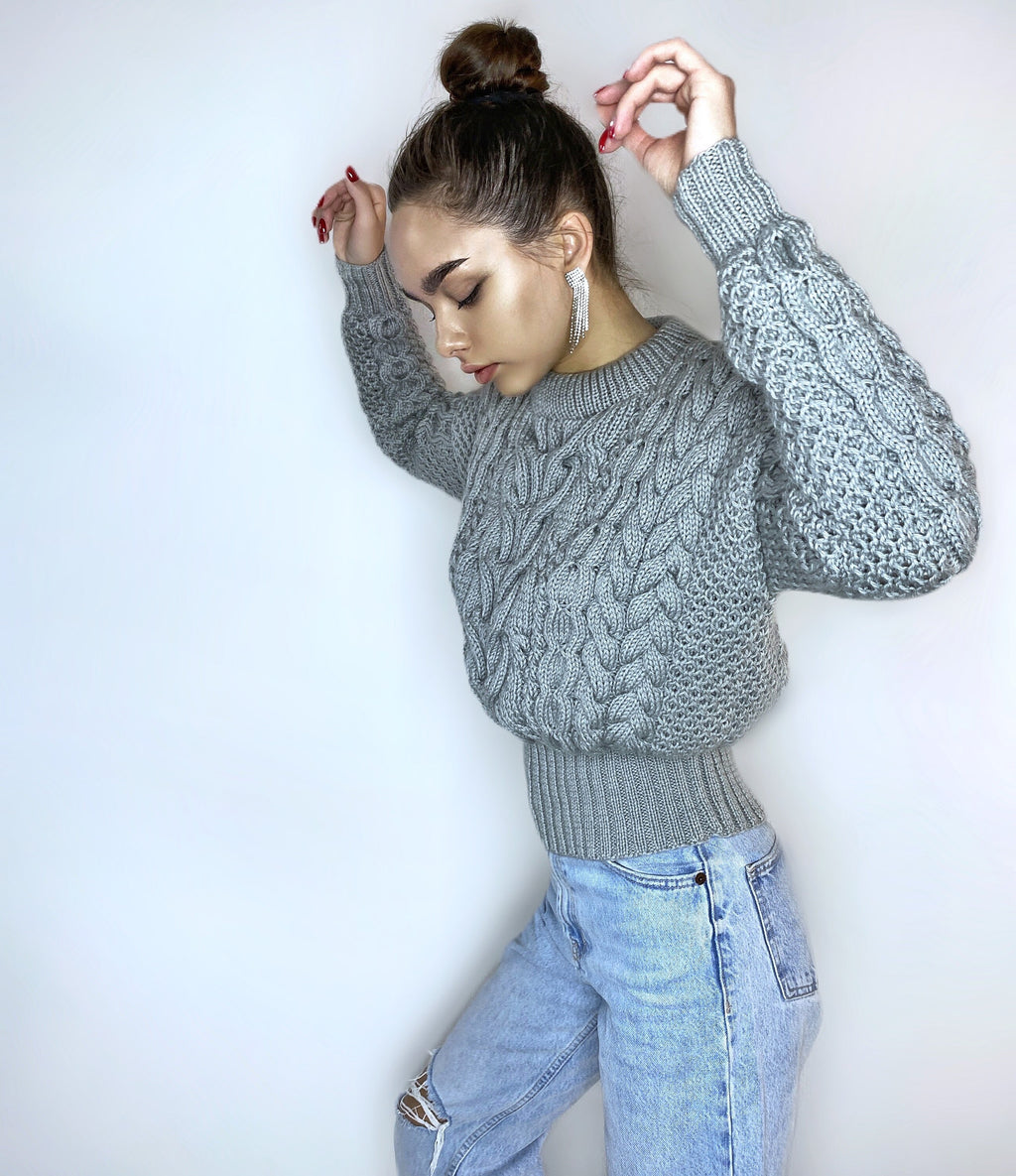 Gray soft merino mixture knitted Sweater Women/Hand Knitted Jumper/Crop Sweater/Cable Knit/Loose Knit/Oversized/High Waist Knitted Sweater