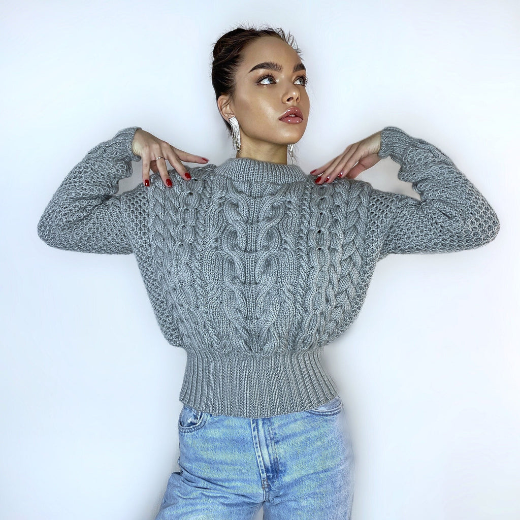 Gray soft merino mixture knitted Sweater Women/Hand Knitted Jumper/Crop Sweater/Cable Knit/Loose Knit/Oversized/High Waist Knitted Sweater