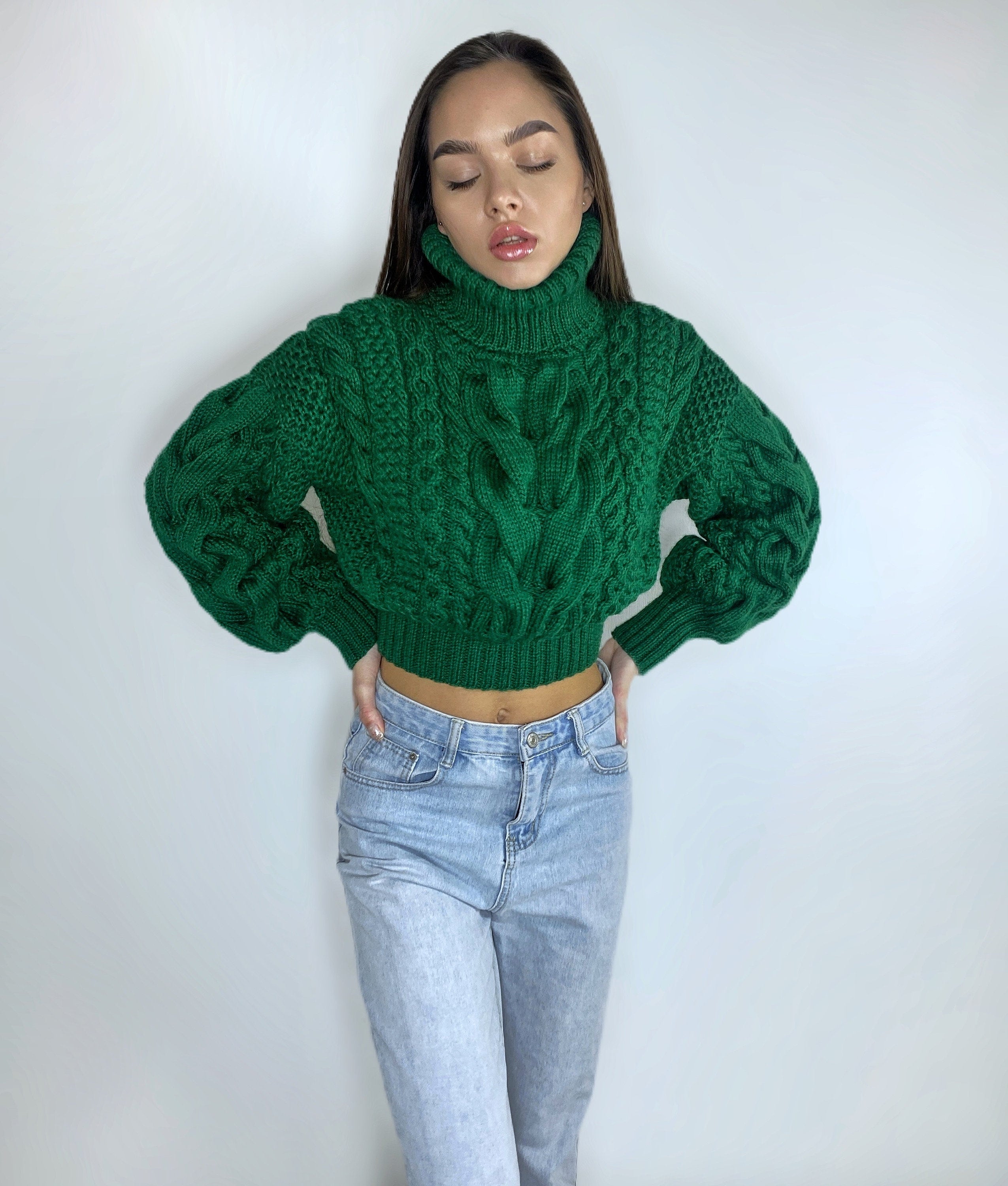 Crop hand knitted green emerald sweater Chunky Knit Turtleneck Oversized Pullover Women's Cable knit Jumper merino wool winter sweater