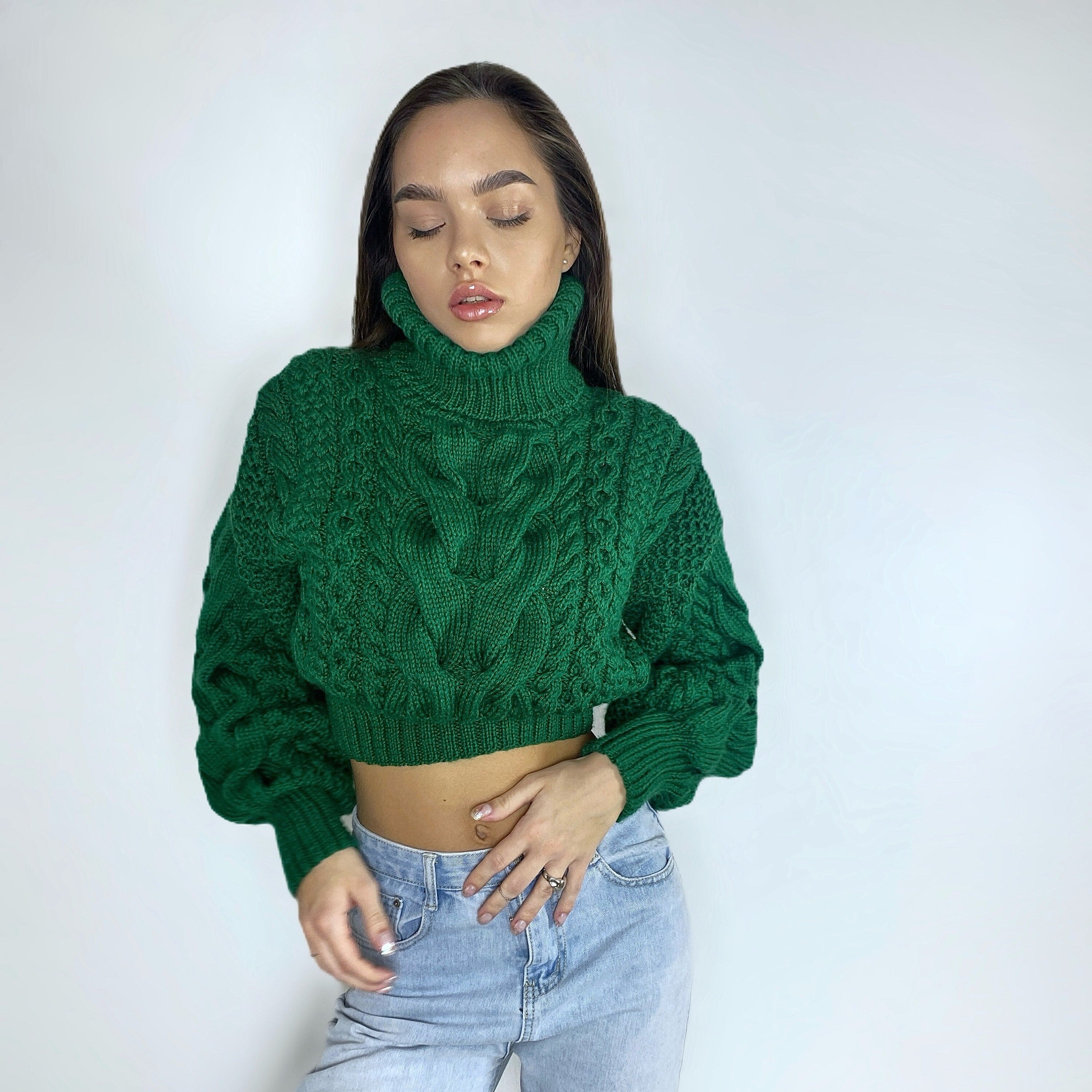 Crop hand knitted green emerald sweater Chunky Knit Turtleneck Oversized Pullover Women's Cable knit Jumper merino wool winter sweater