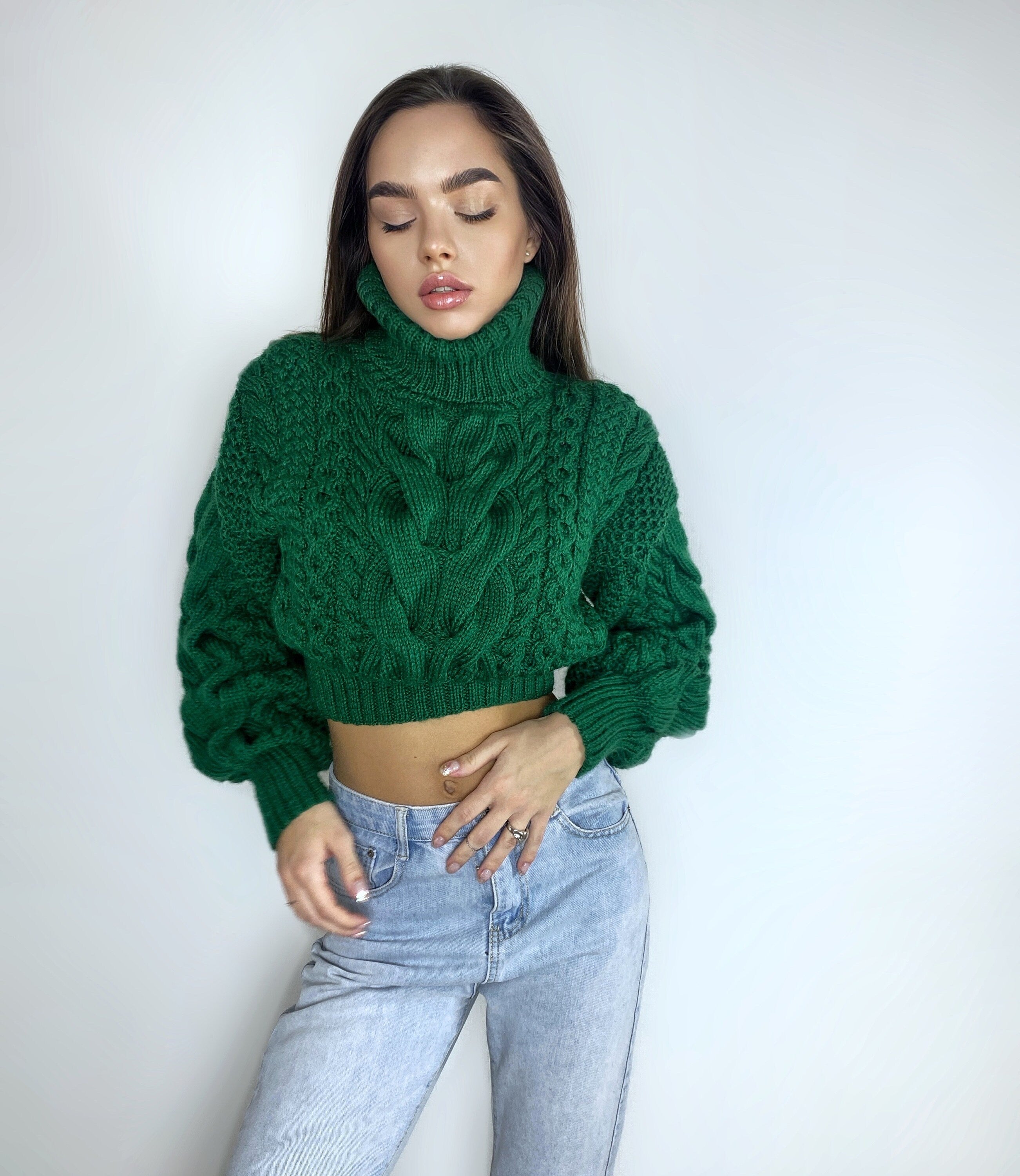 Crop hand knitted green emerald sweater Chunky Knit Turtleneck Oversized Pullover Women's Cable knit Jumper merino wool winter sweater