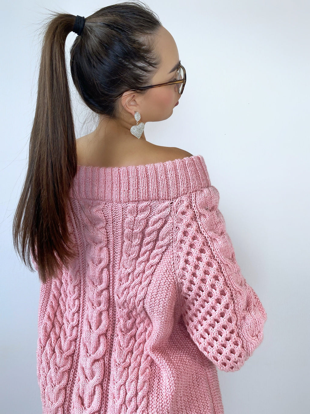 Aran long pink wool hand knit sweater dress open shoulders womens Knitted one shoulder dress Cable knit puff sleeves off shoulder sweater