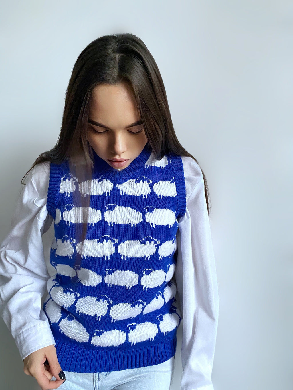 White sheep blue merino wool mohair hand knit sweater vest womens mens unisex Office knitwear Blue vest black sheep V-neck collar