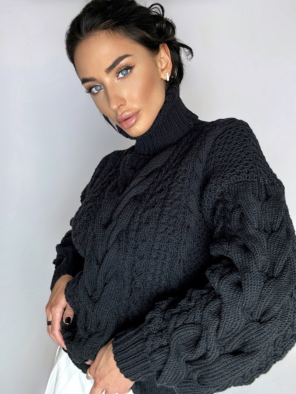 Knit black merino wool sweater Soft holiday sweater Chunky Knit Turtleneck Oversize Pullover Womens Cable knit Jumper Vintage winter sweater