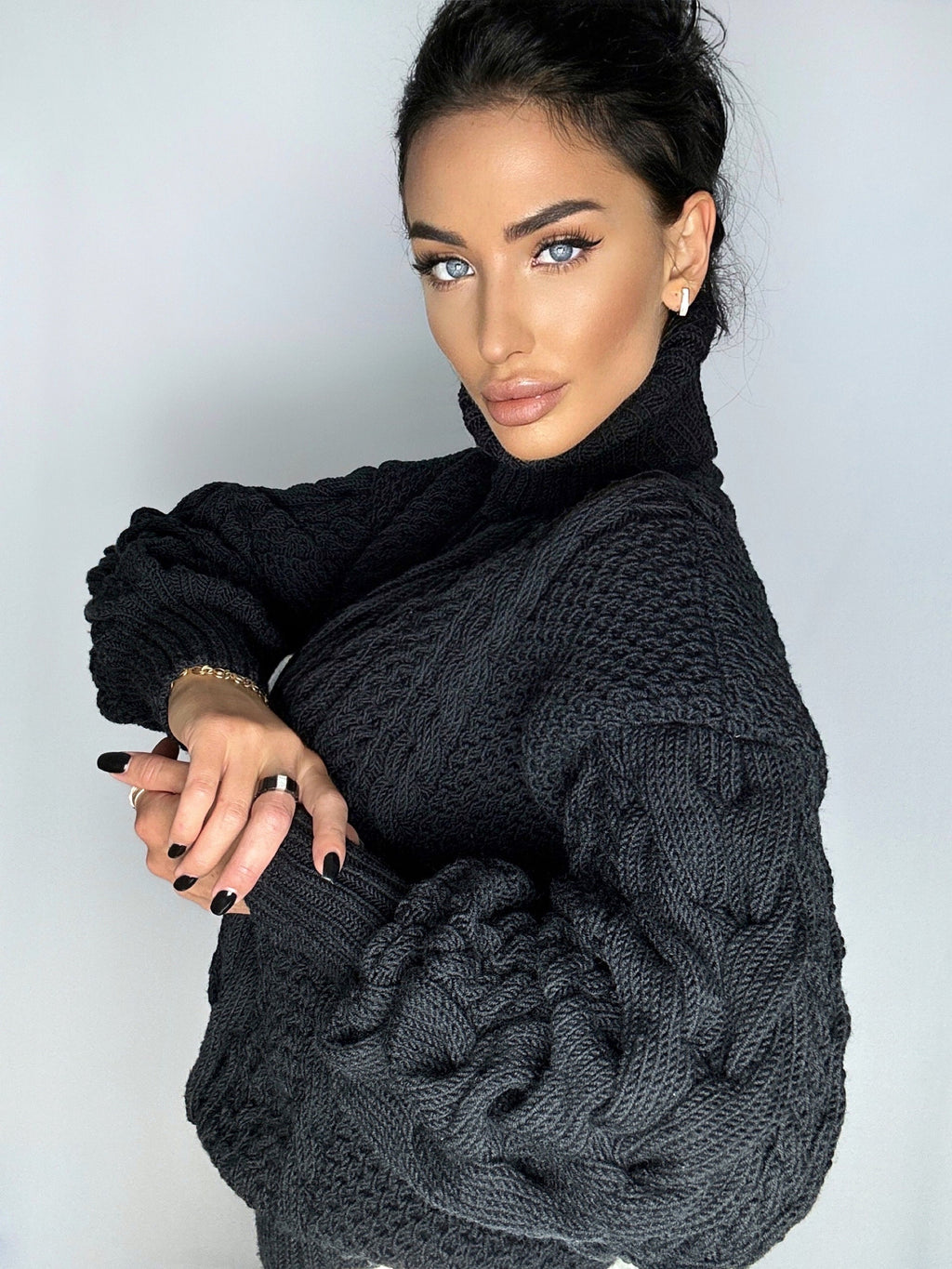 Knit black merino wool sweater Soft holiday sweater Chunky Knit Turtleneck Oversize Pullover Womens Cable knit Jumper Vintage winter sweater