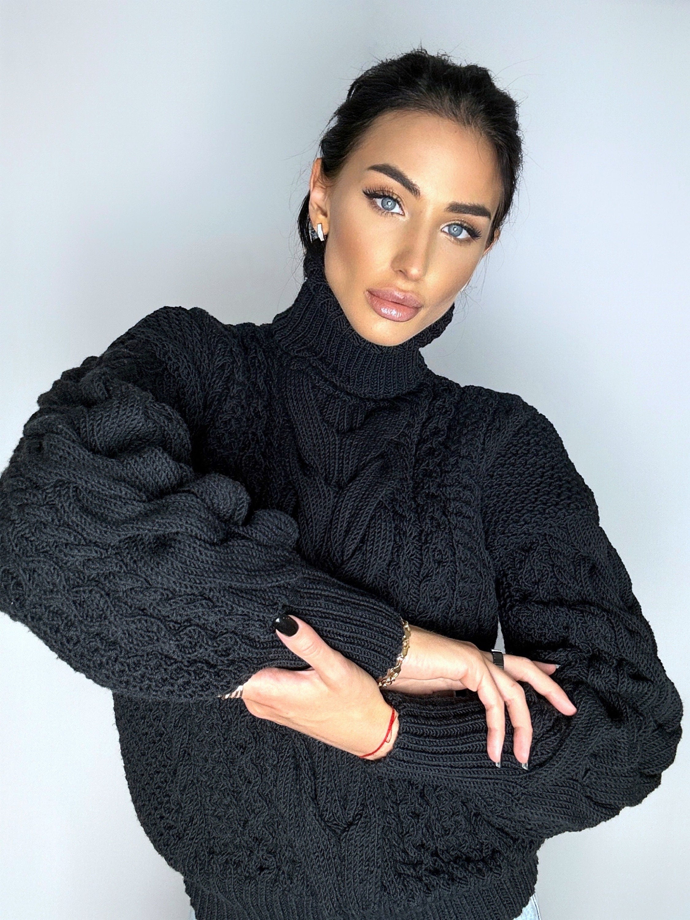 Hand knitted soft merino wool black sweater Chunky Knit Turtleneck Oversized Pullover Womens Cable knit Jumper winter sweater