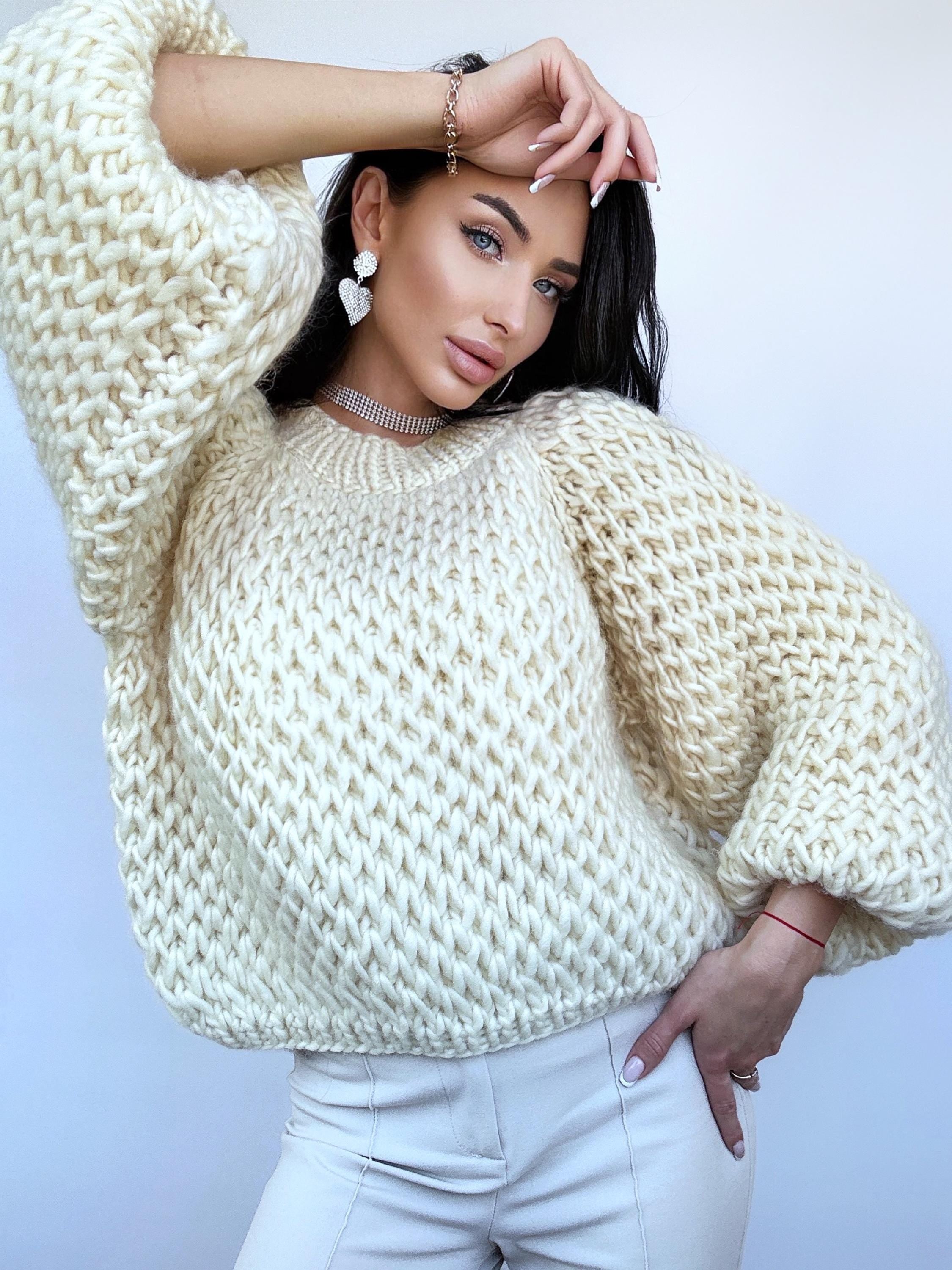Cable knit alpaca wool Austrian wool Milk White sweater Hand knit Pastel cropped sweater Chunky knit crop Fall jumper Oversized sweater