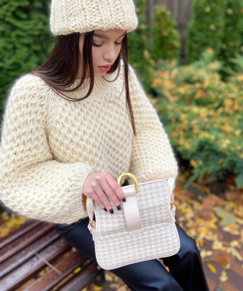 Cable knit wool Milk sweater Hand knit Milk Pastel sweater Chunky knit crop pullover