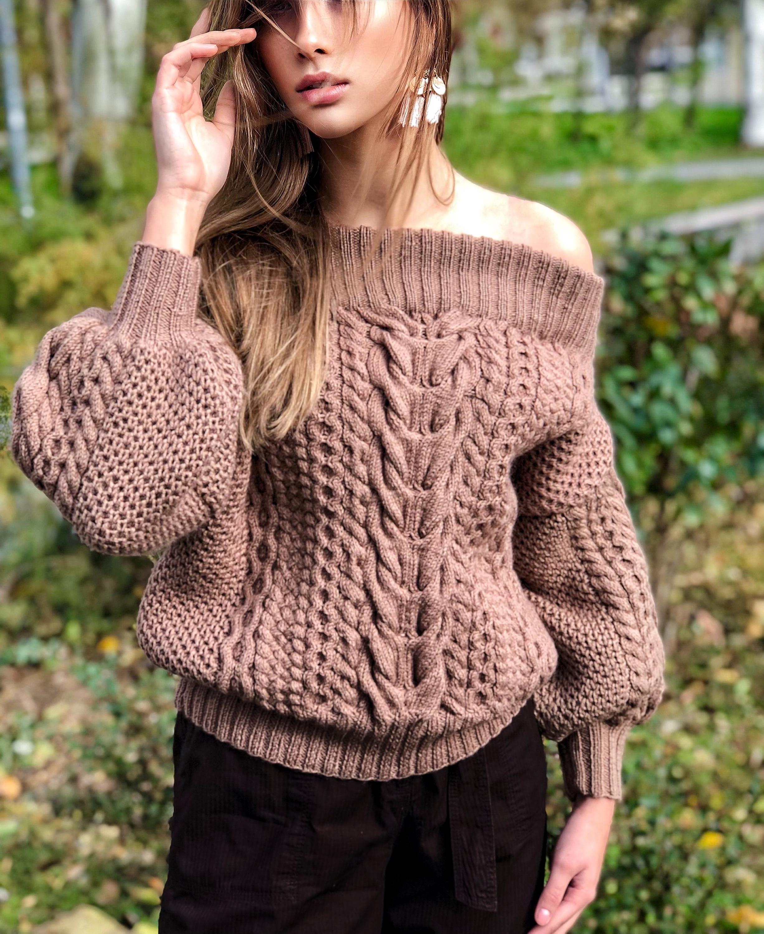 Cable knitedt off shoulders caramel sweater Womens Aran Sweater Beige Braids Chunky knit wool One shoulder Sweater Wide collar Brown jumper