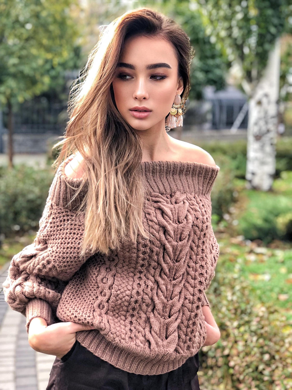 Cable knitedt off shoulders caramel sweater Womens Aran Sweater Beige Braids Chunky knit wool One shoulder Sweater Wide collar Brown jumper