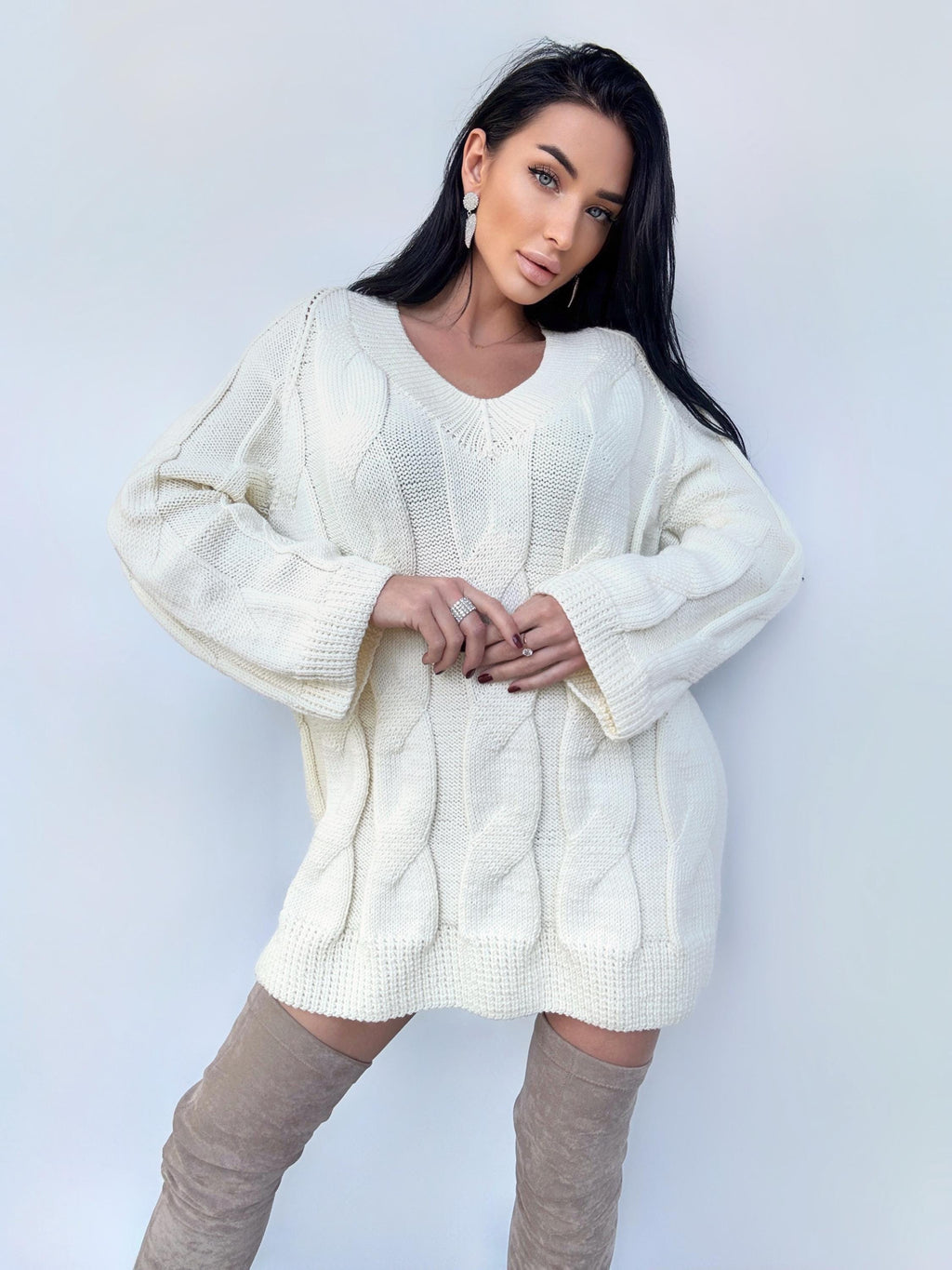 Merino wool wool cable knit oversize pastel milk white beige sweater dress women Off white wool pullover V -collar Chunky knit loose sweater