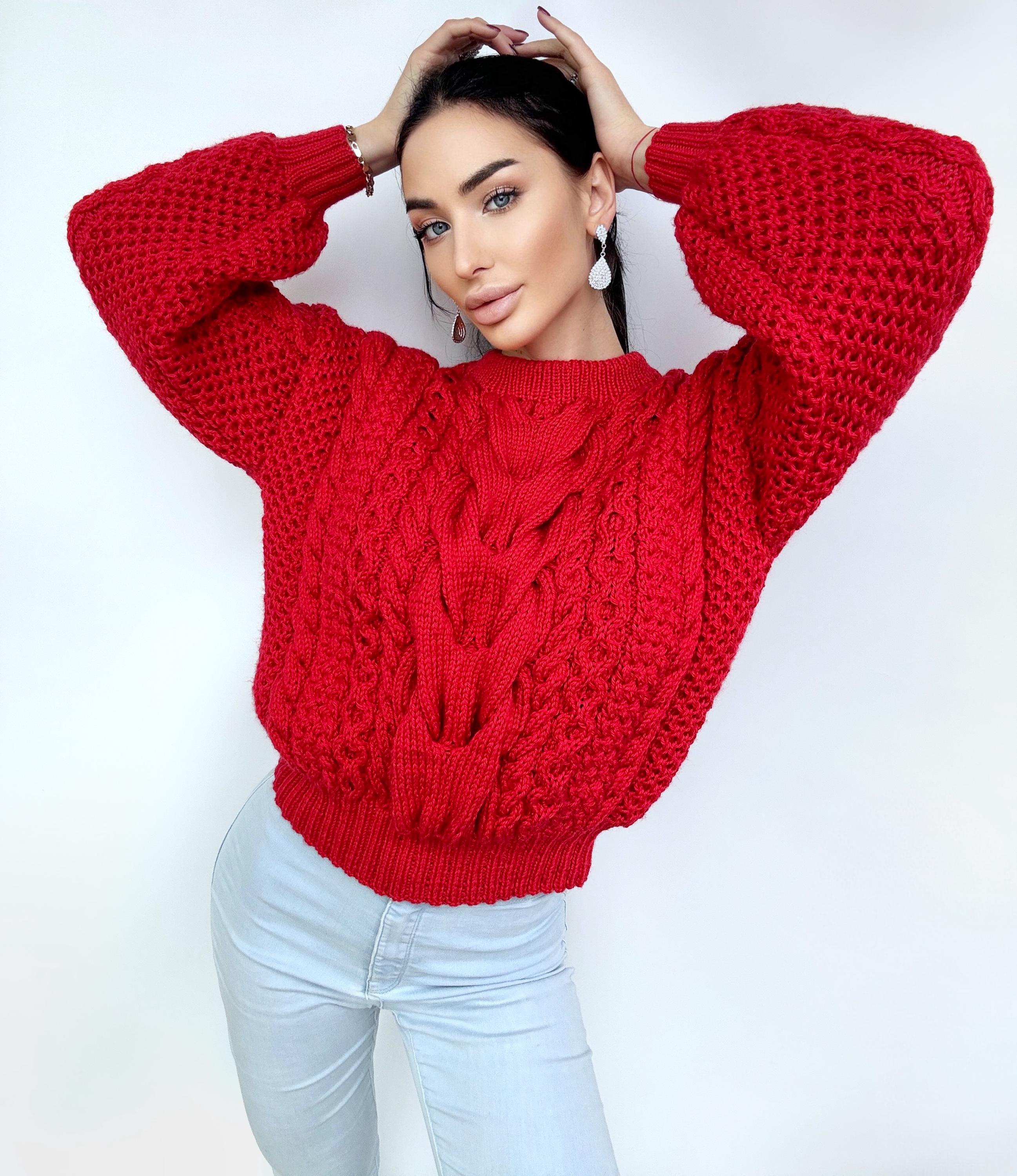 Red knit wool sweater women Chinky knit oversize Knitted jumper 7/8 sleeve Cable knitting Loose knit Oversized Womens Christmas red sweater