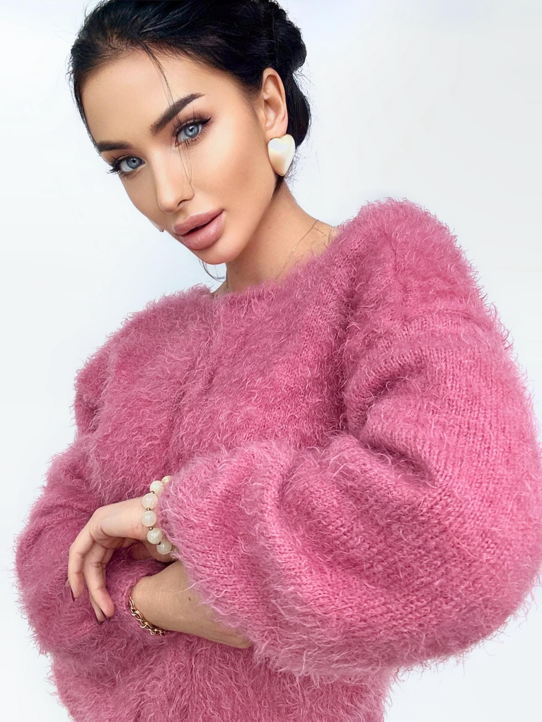 Hand knit Pink Powder wool FREE soft fluffy body friendly sweater Open back Deep V-neckline Analogue of angora pullover Loose fit oversize