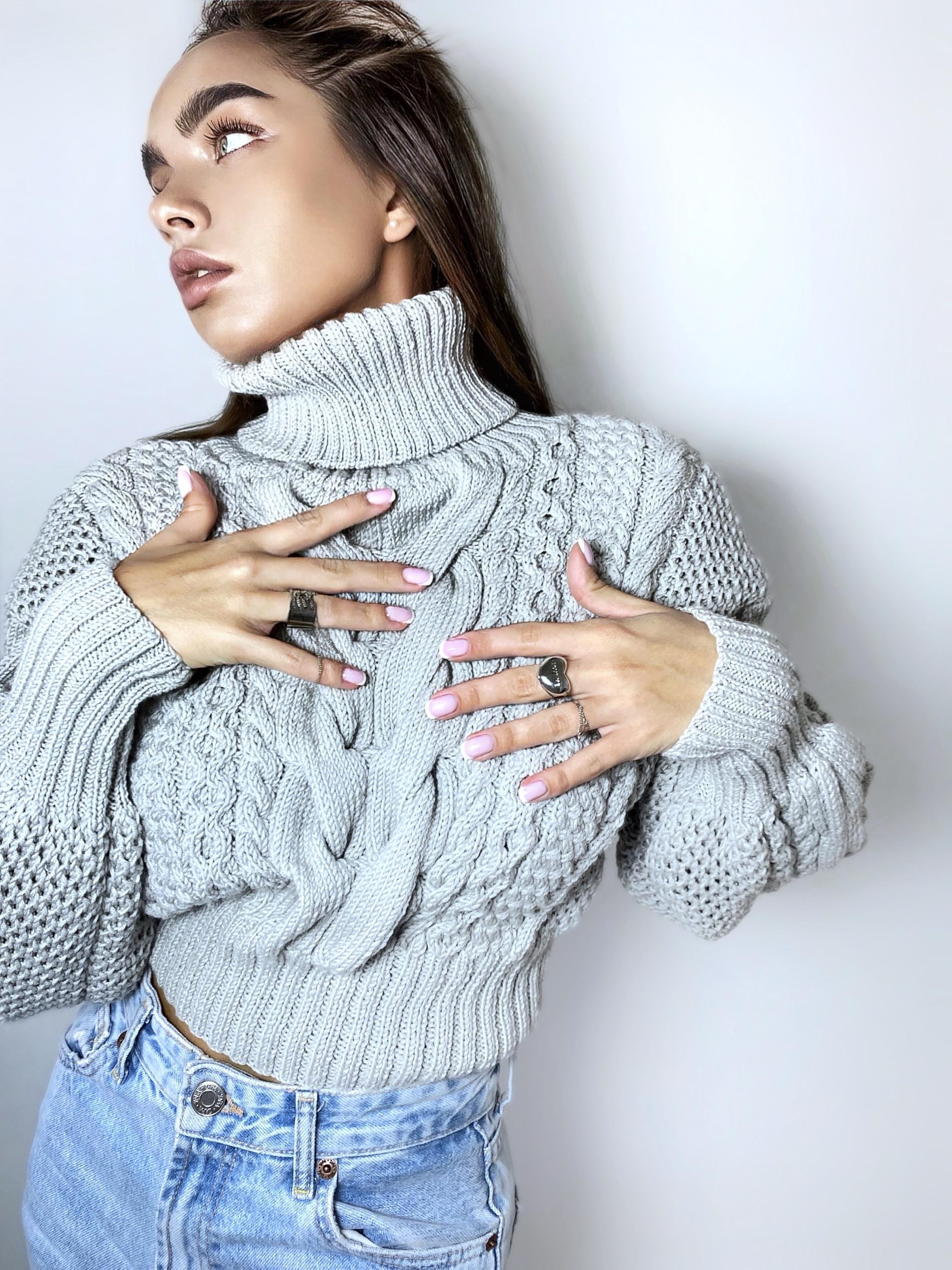 Crop hand knitted grey merino wool sweater Chunky Knit Turtleneck Oversized Pullover Women's Cable knit Jumper cozy wool winter sweater