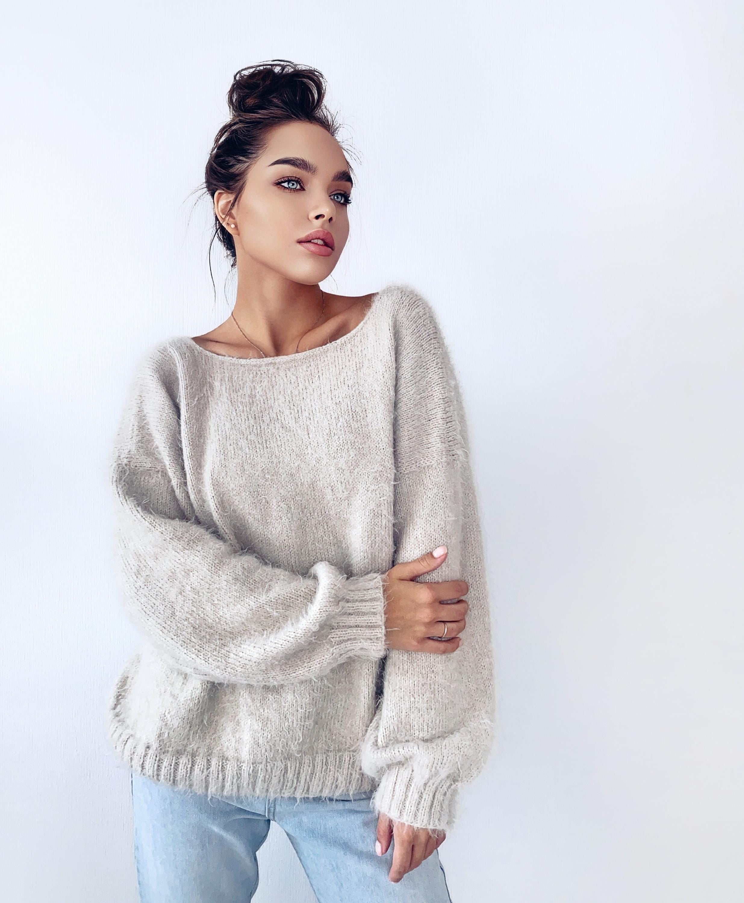 Beige soft fluffy wool-free sweater Hand knit body friendly sweater Open back Deep neckline Fluffy pullover Loose fit V-neck angora wool