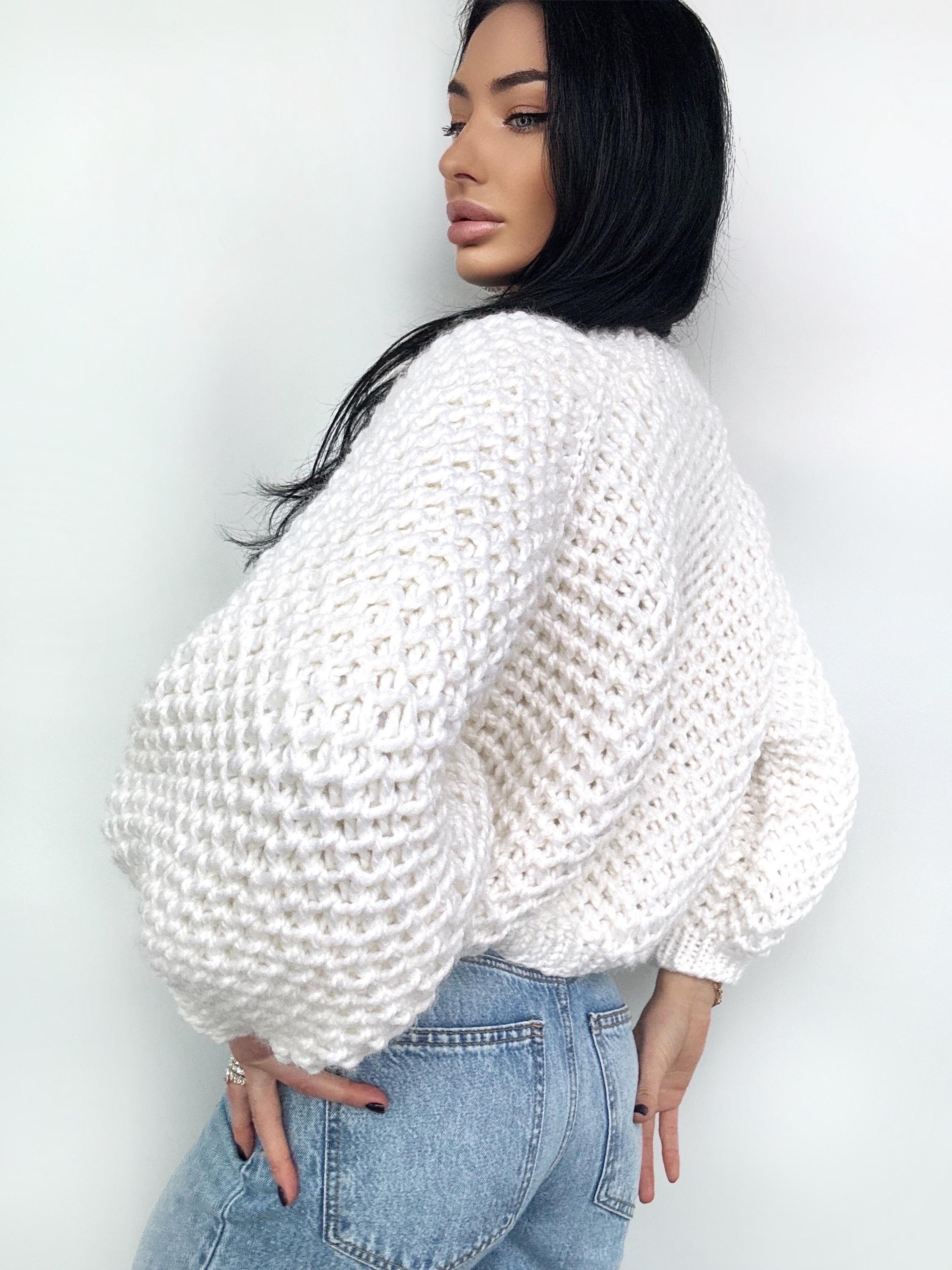 Cable knit crop Alpaca wool mixture Milk White sweater Hand knit Pastel cropped sweater Chunky knitted Fall jumper Oversized pullover
