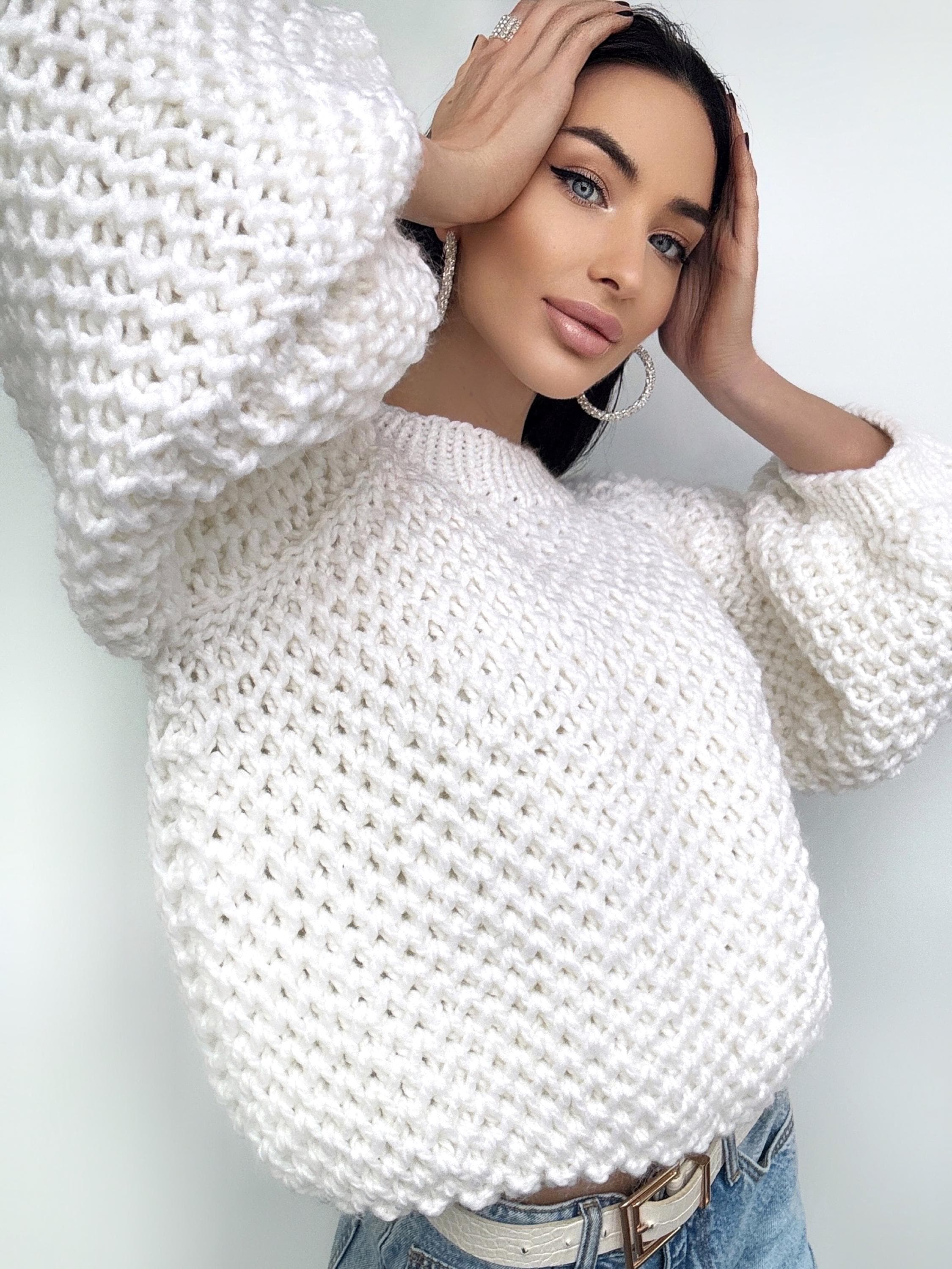 Cable knit crop Alpaca wool mixture Milk White sweater Hand knit Pastel cropped sweater Chunky knitted Fall jumper Oversized pullover