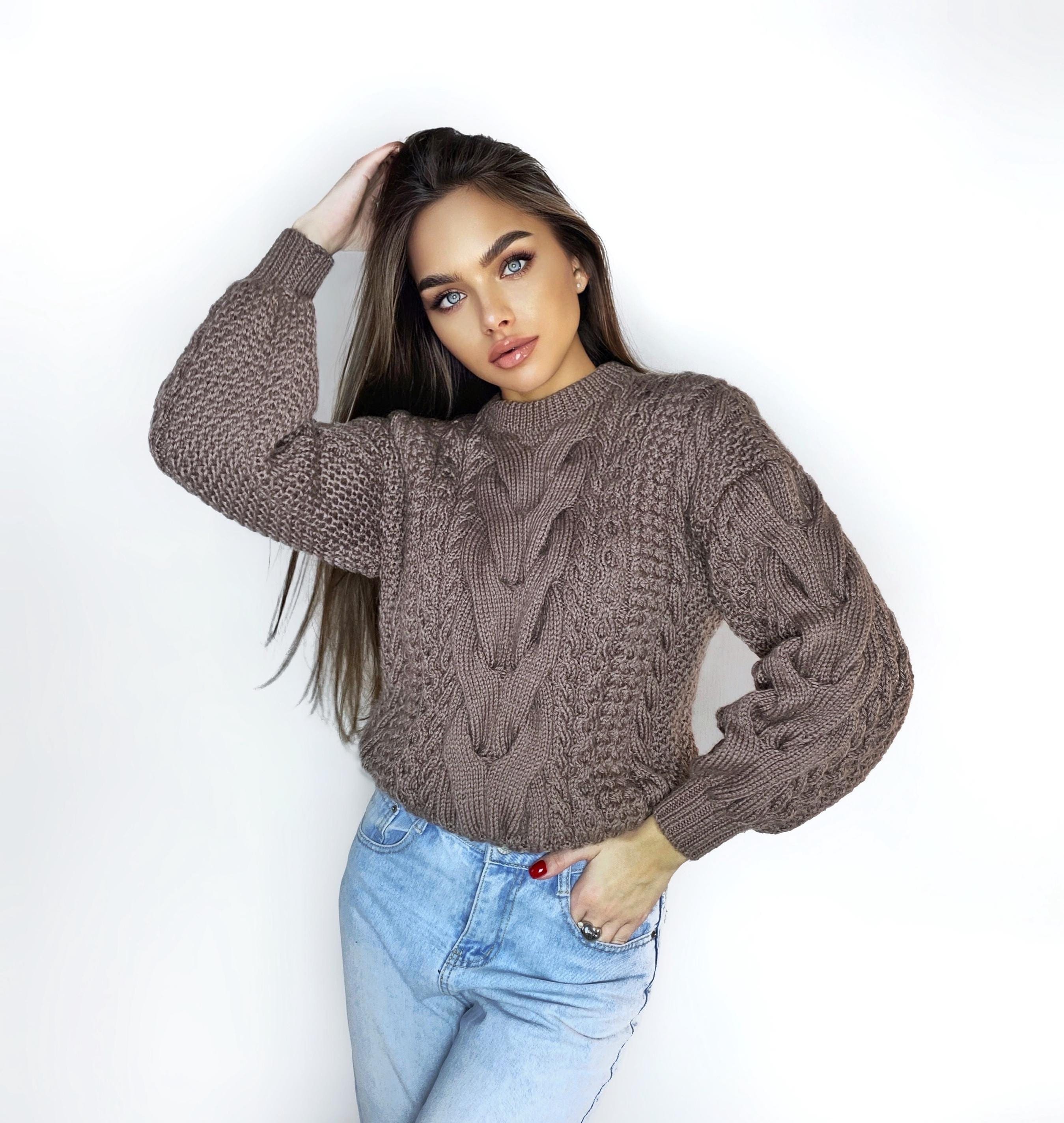 Hand knit Light brown Beige Pastel soft wool sweater for women Three-quarter sleeve Chunky merino wool oversize sweater Cable knit pullover