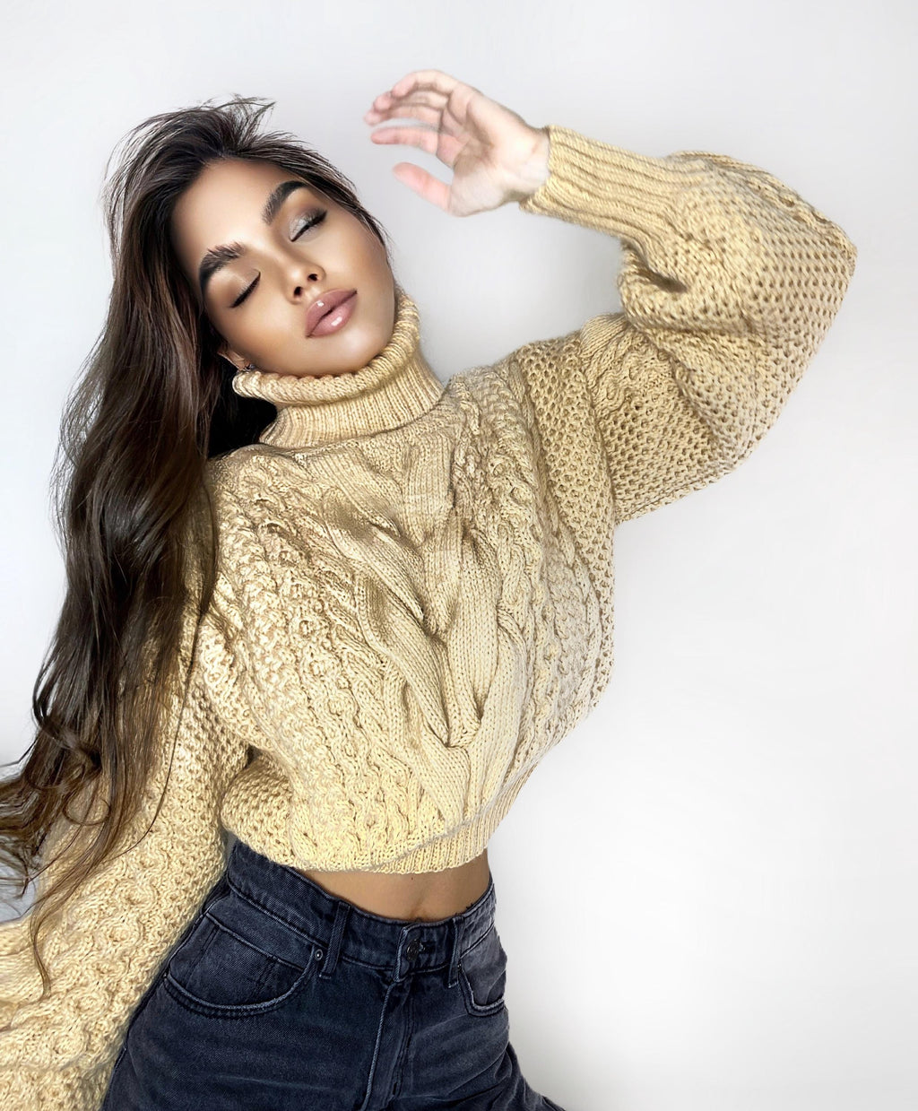 Chunky crop hand knitted Pastel light beige Milk sweater Knit Turtleneck Oversize Pullover Womens Cable knit merino wool winter sweater
