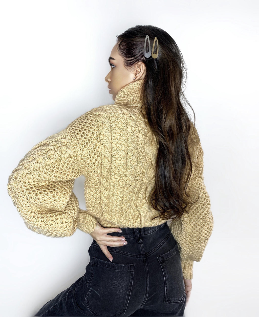 Chunky crop hand knitted Pastel light beige Milk sweater Knit Turtleneck Oversize Pullover Womens Cable knit merino wool winter sweater