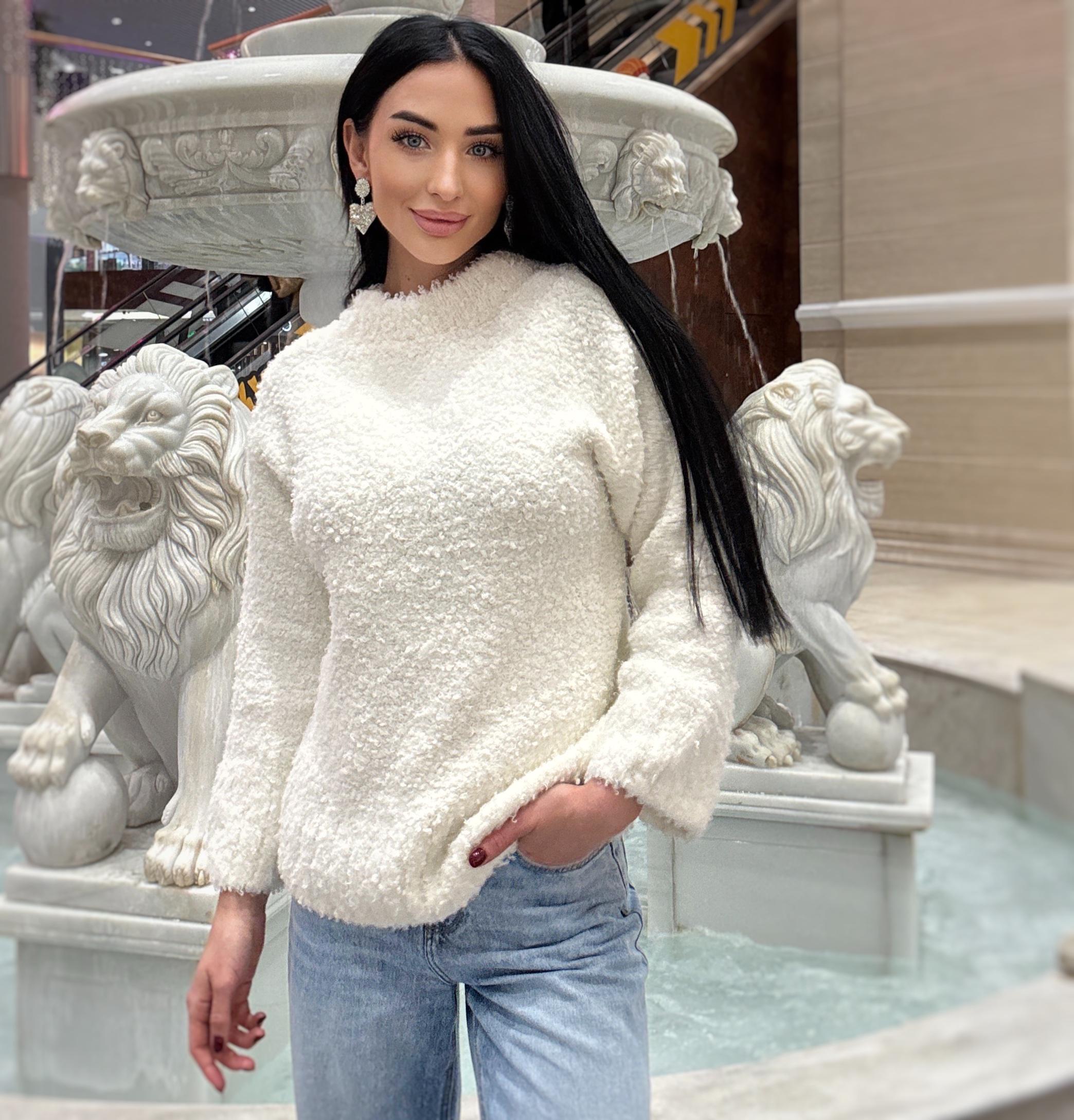 Soft White Milky Pastel bulky curly wool sweater women Cable knitting Loose knit pullover Round collar Chunky knit sweater