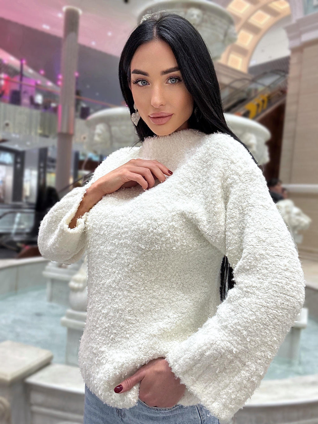 Hand knit White Milky Pastel bulky curly wool sweater women Cable knitting Loose knit pullover Round collar Chunky knit sweater
