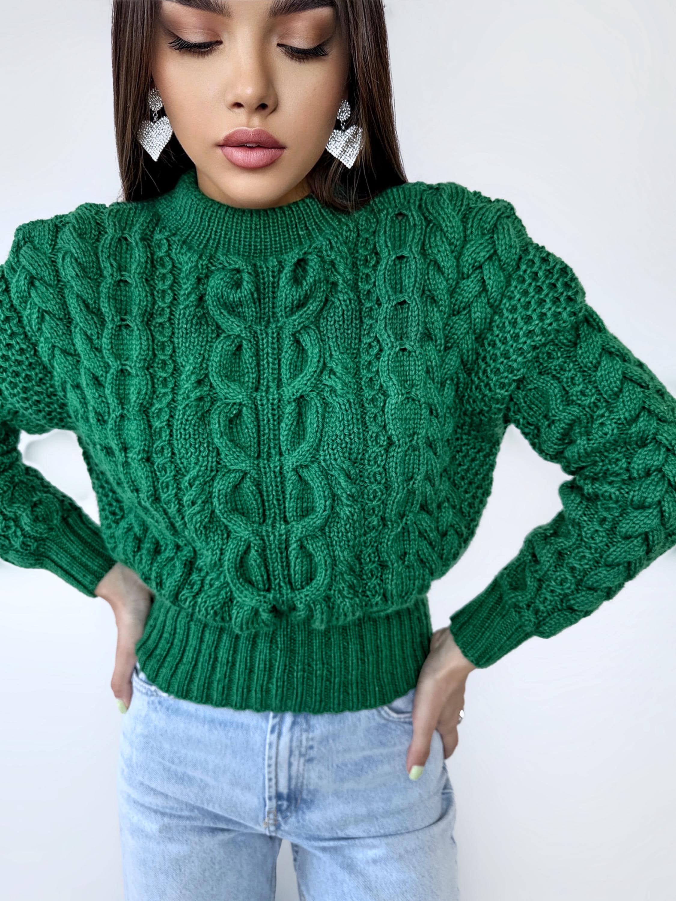 Green crop soft merino wool hand knit sweater womans Hand Knitted Emerald Jumper Cable Knit Loose Knit Oversized High Narrow waist elastic